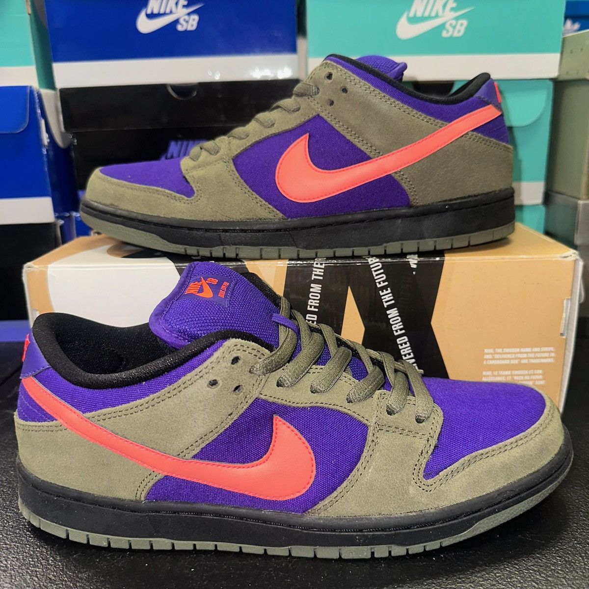 Nike Size 10.5 - Nike Dunk Pro SB Low Medium Olive Atomic Red Size US 10.5 / EU 43-44 - 1 Thumbnail