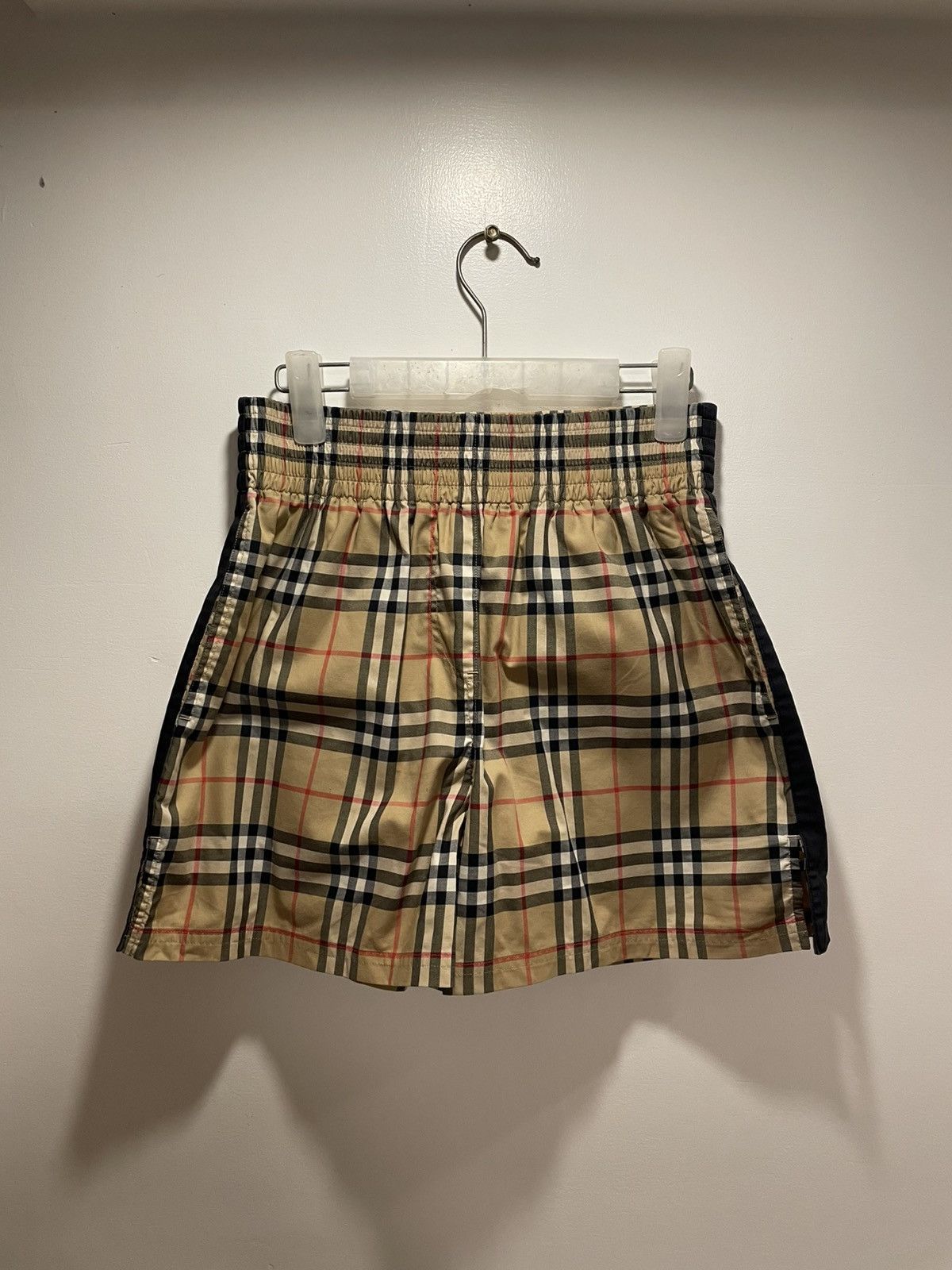 Burberry BURBERRY Vintage Check side-stripe shorts Size 26" / US 2 / IT 38 - 6 Thumbnail