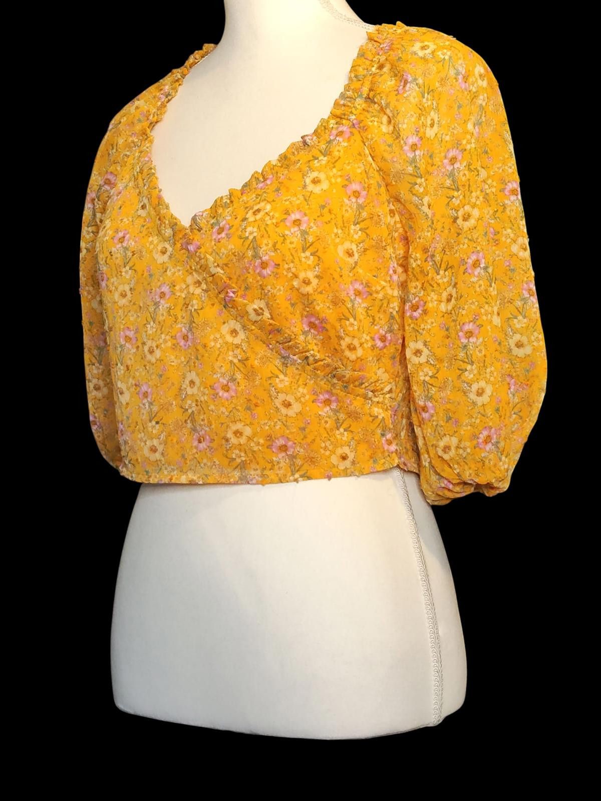 Luchiano Visconti Lush Yellow Floral Wrap Crop Top with Puff Sleeves Size M / US 6-8 / IT 42-44 - 4 Thumbnail