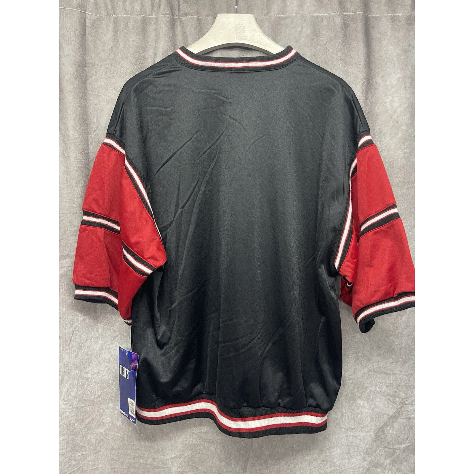 Reebok Vtg 1995 Reebok Basketball V-Neck Sweatshirt NWT Black Red W Size US L / EU 52-54 / 3 - 6 Thumbnail