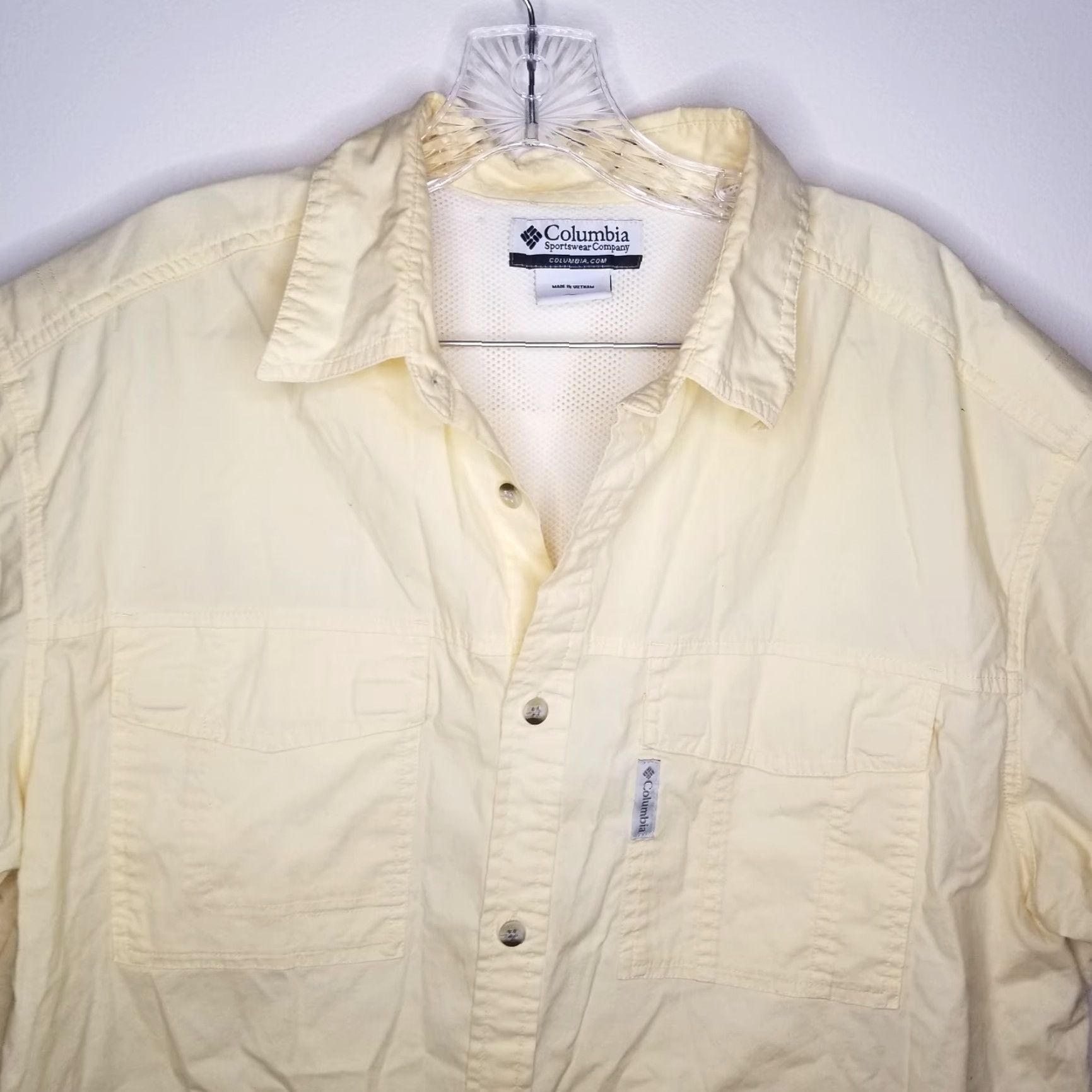 Vintage Columbia Shirt Men Short Sleeve Button-Up Outdoor Wear L Yellow Outdoor Mens Size US 33 - 2 Thumbnail