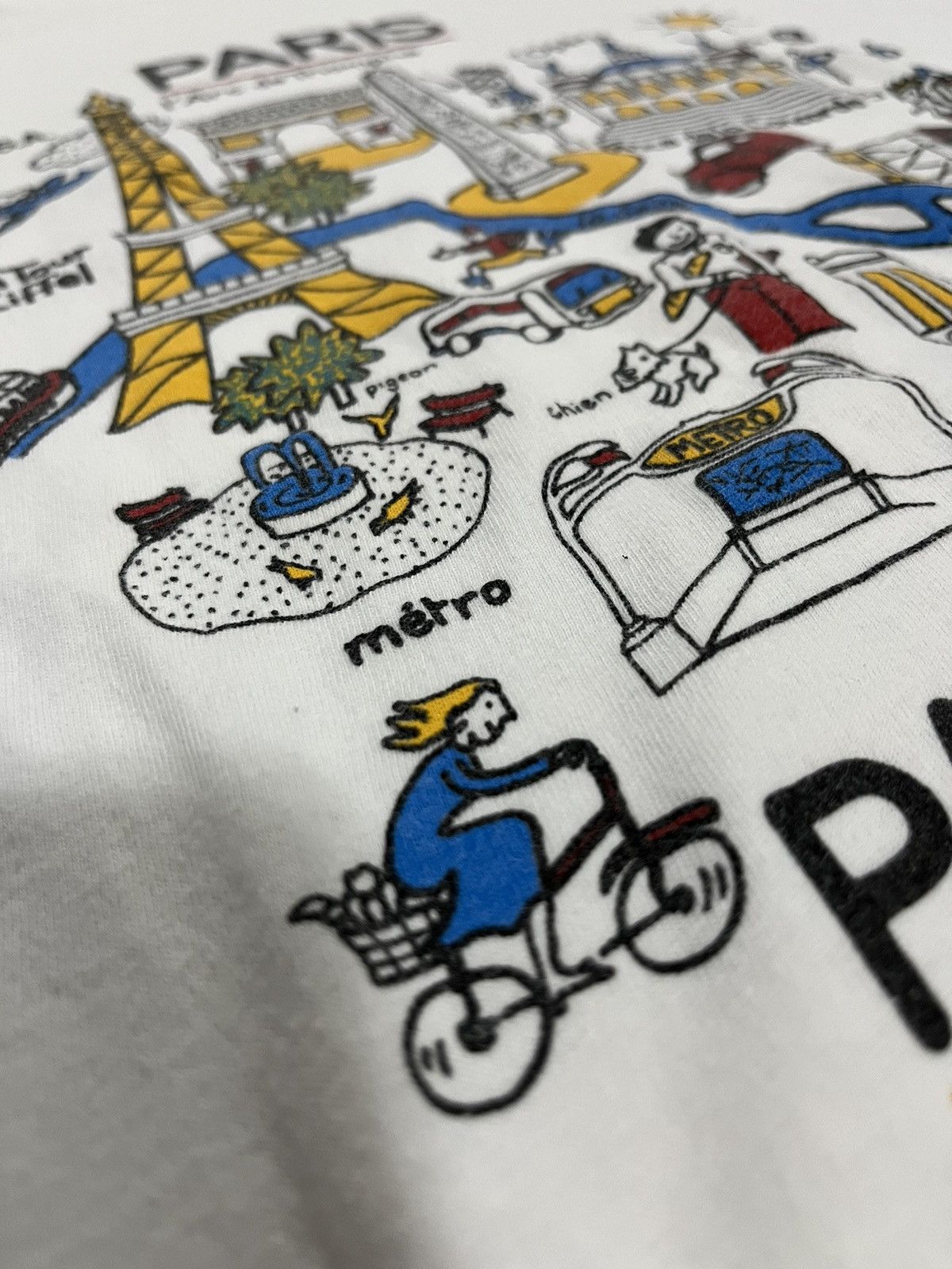 Vintage Vintage Paris Souvenir Tshirt Size US S / EU 44-46 / 1 - 3 Thumbnail