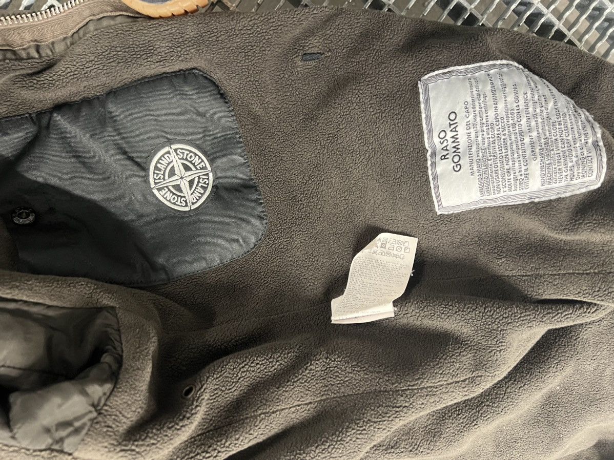 Stone Island Stone Island Raso Gommato Jacket Size Medium Vintage Size US M / EU 48-50 / 2 - 9 Thumbnail