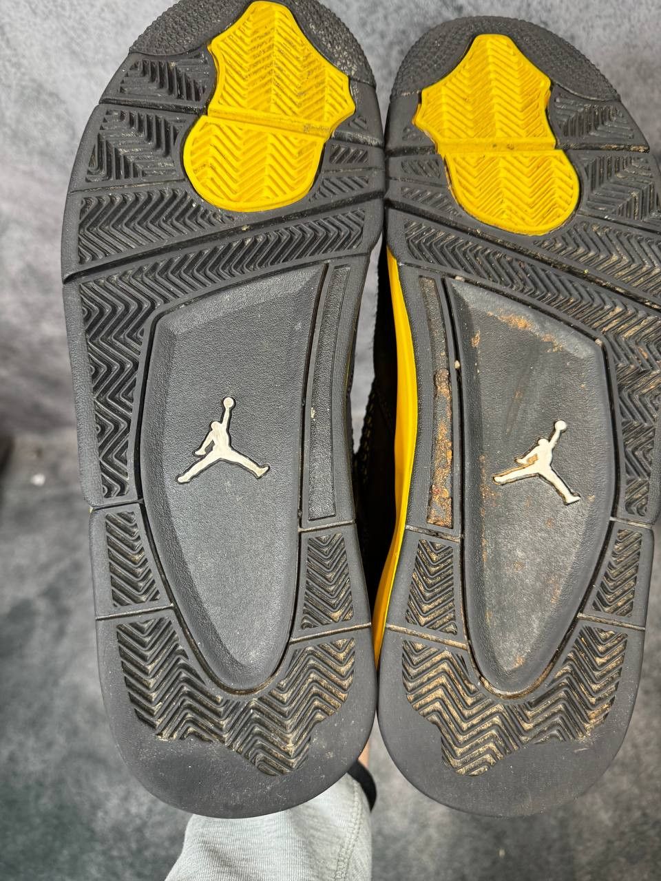 Jordan Brand Size 12 | Jordan 4 Thunder No Box | Pre-Owned Size US 12 / EU 45 - 4 Thumbnail
