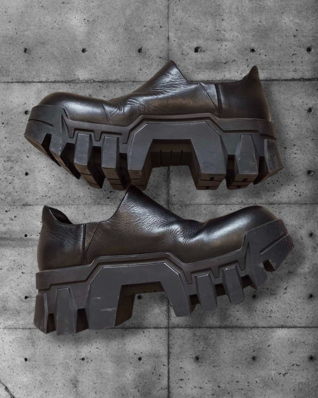 Balenciaga Balenciaga Bulldozer Mini Boots Size US 10 / EU 43 - 1 Thumbnail