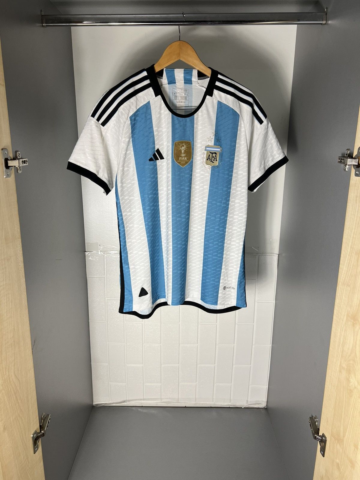 Vintage VERY RARE ADIDAS ARGENTINA SOCCER JERSEY RETRO BLOKE Y2K 90s Size US XL / EU 56 / 4 - 6 Thumbnail