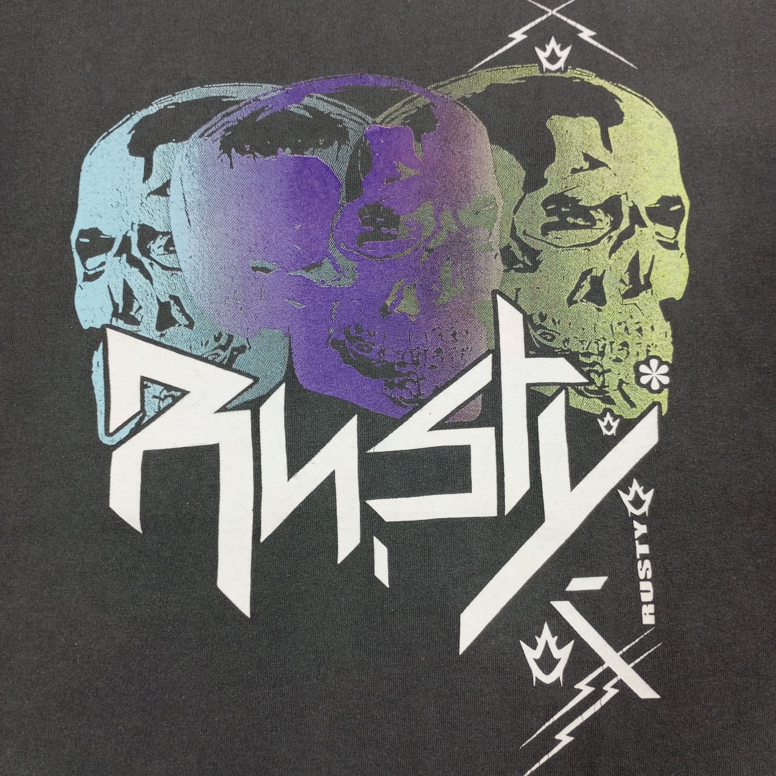 Rusty × Vintage Rusty Skulls Design Streetwear Style Tshirt Size US XL / EU 56 / 4 - 2 Thumbnail