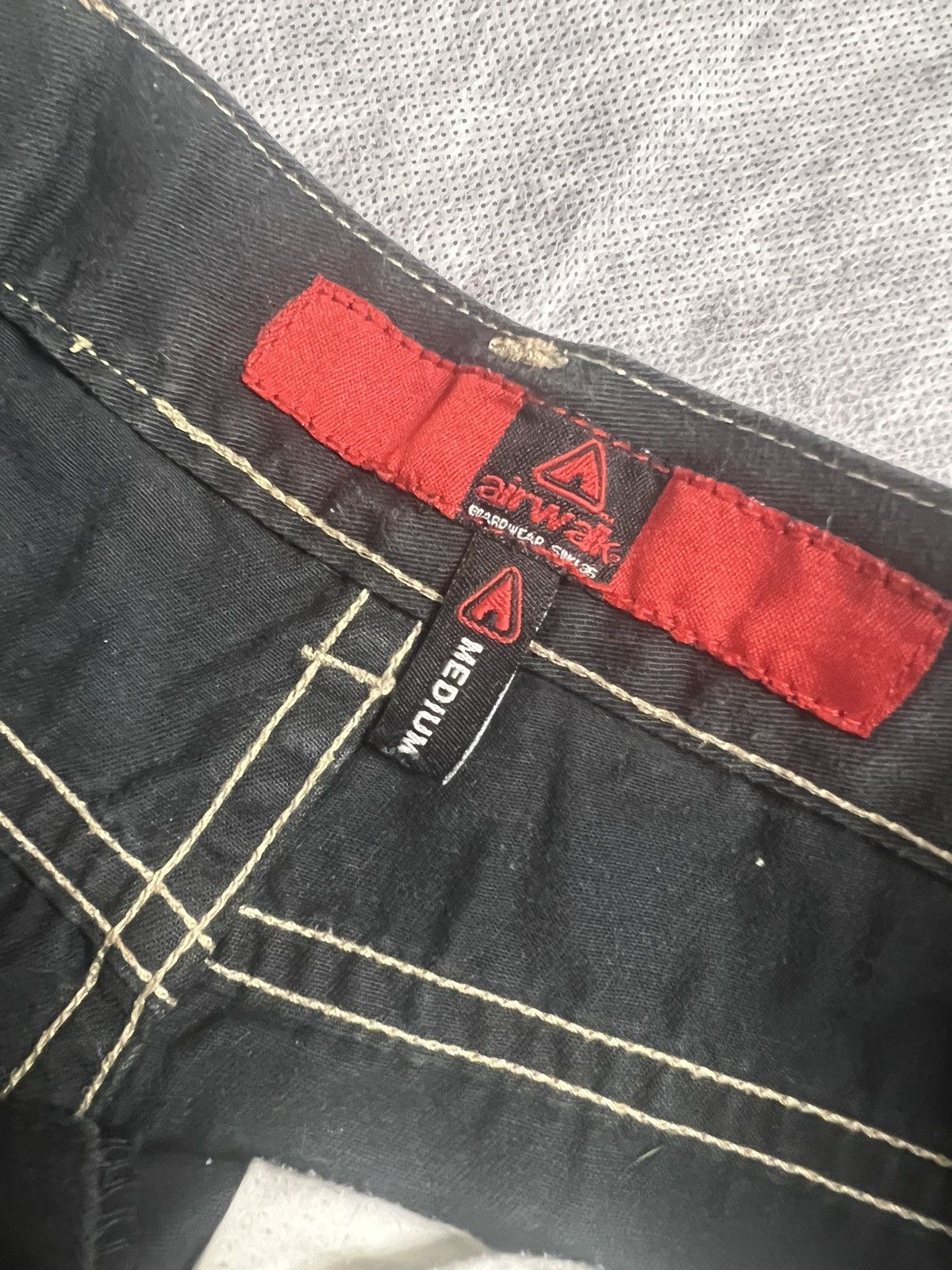 Airwalk Vintage Airwalk Baggy Style Jean Shorts Size US 34 / EU 50 - 8 Thumbnail