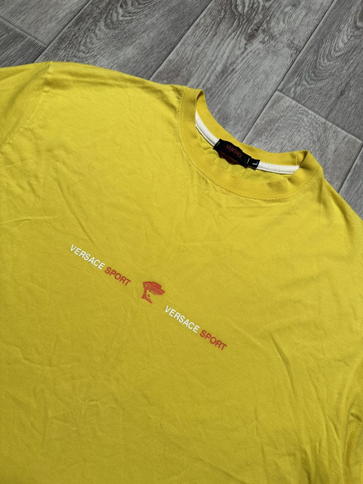 Versace Vintage 90’s Versace Sport Medusa Logo T-Shirt Size US L / EU 52-54 / 3 - 2 Thumbnail
