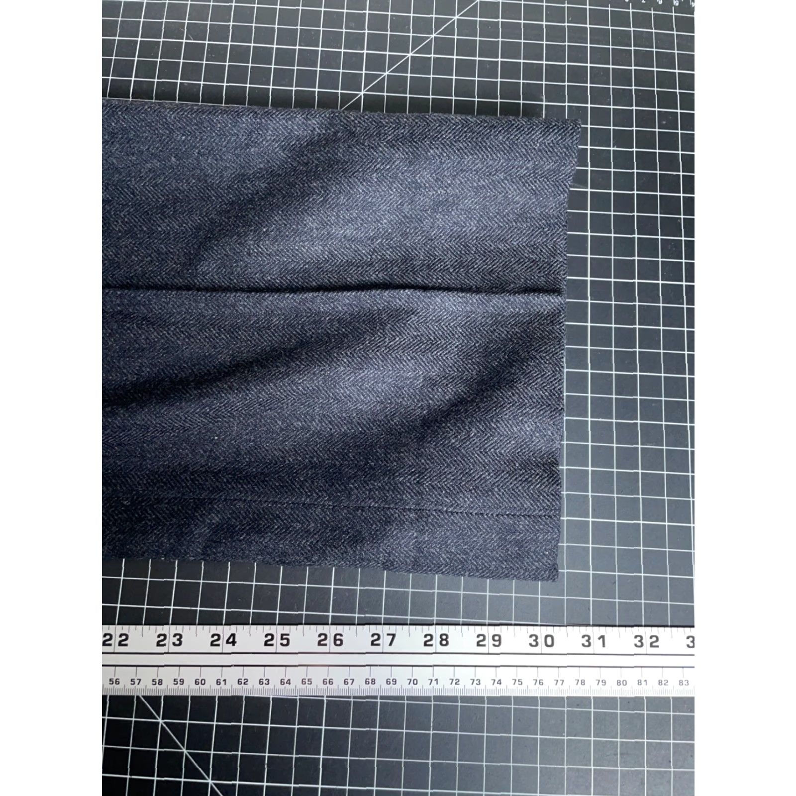 Vintage Wool Herringbone Pleated Trousers Men's 33 x 30 Dark Gray Pants Zip Fly Size US 33 - 6 Thumbnail