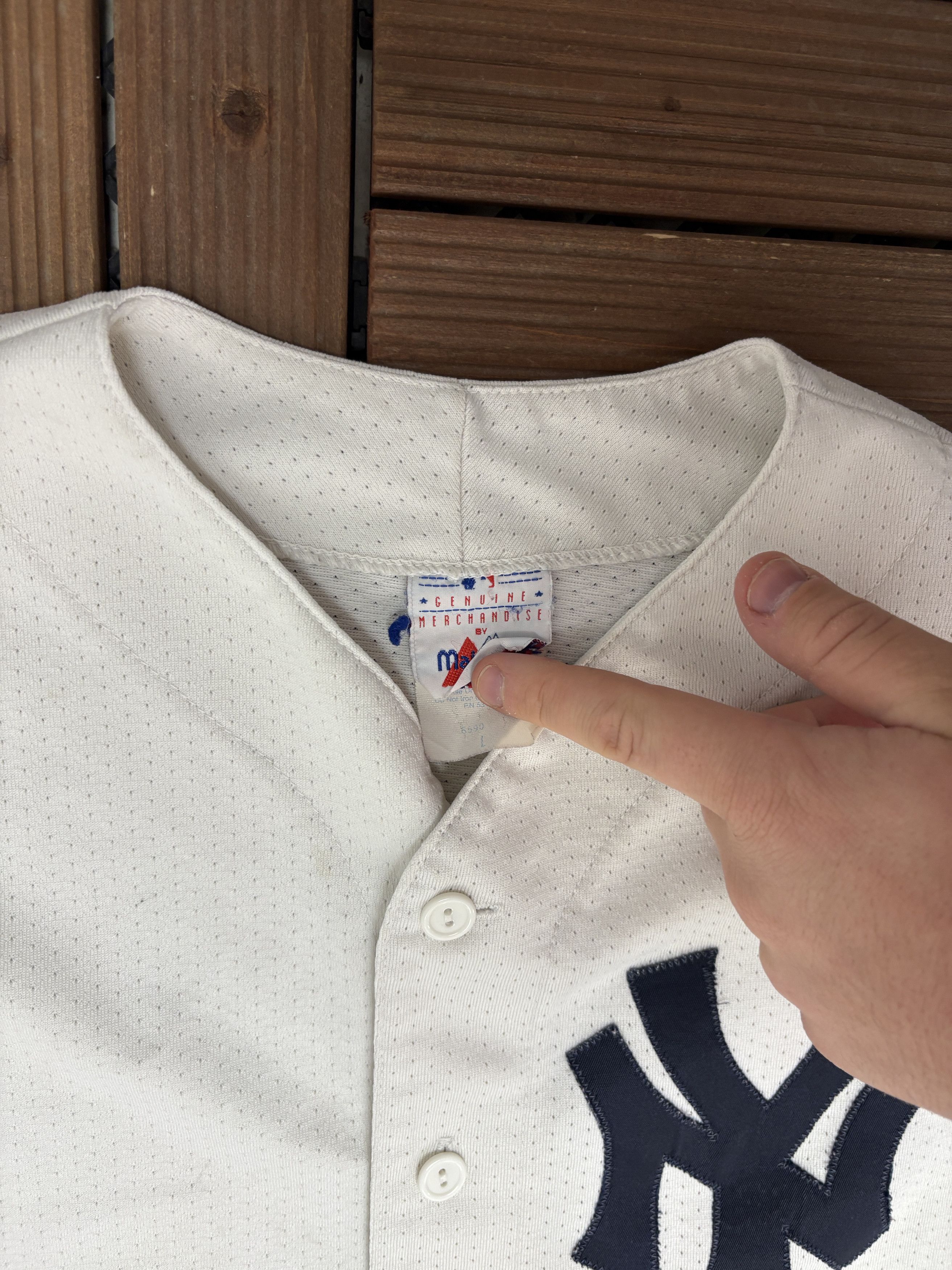 Majestic New York Yankees Vintage White Baseball Jersey Size US L / EU 52-54 / 3 - 5 Thumbnail
