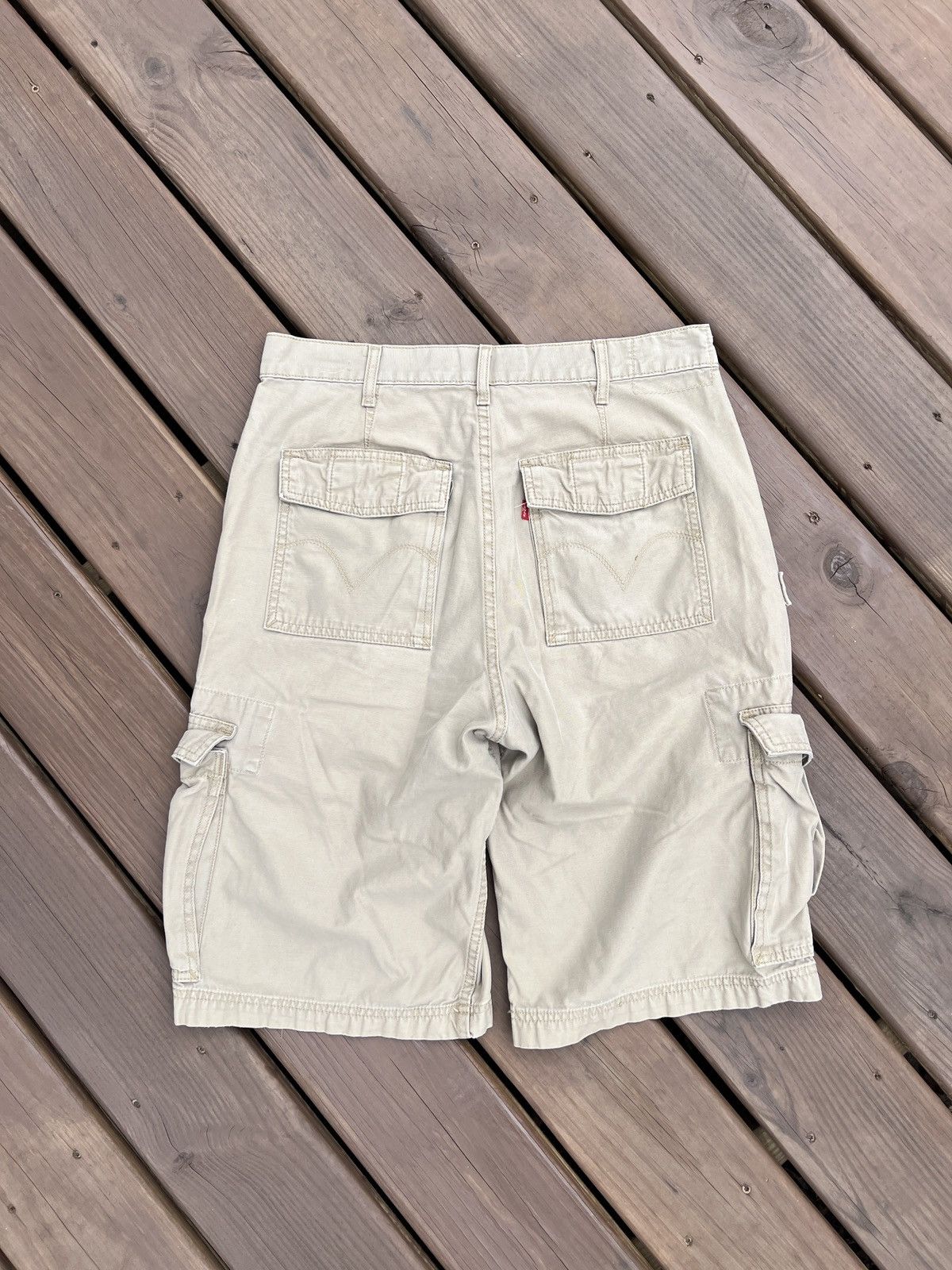 Levi's × Vintage Vintage Levi’s Baggy Cargo Workwear Shorts Size US 31 - 2 Thumbnail