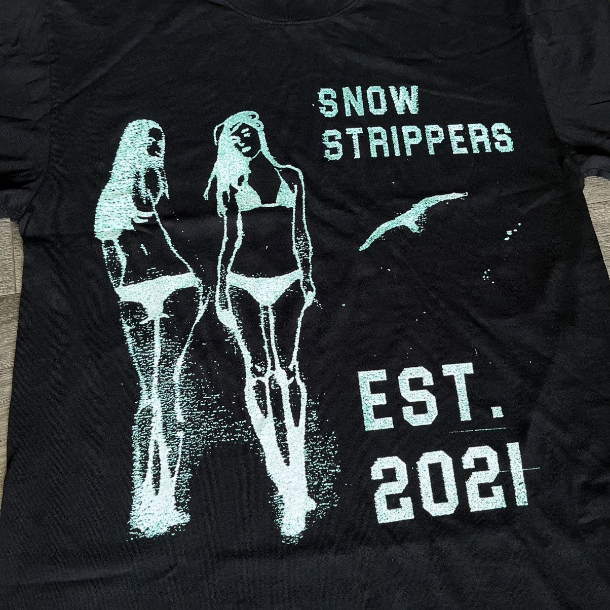 Online Ceramics Snow Strippers Twerk Team Fall World Tour 2024 Girl Logo Tee Size US S / EU 44-46 / 1 - 5 Thumbnail