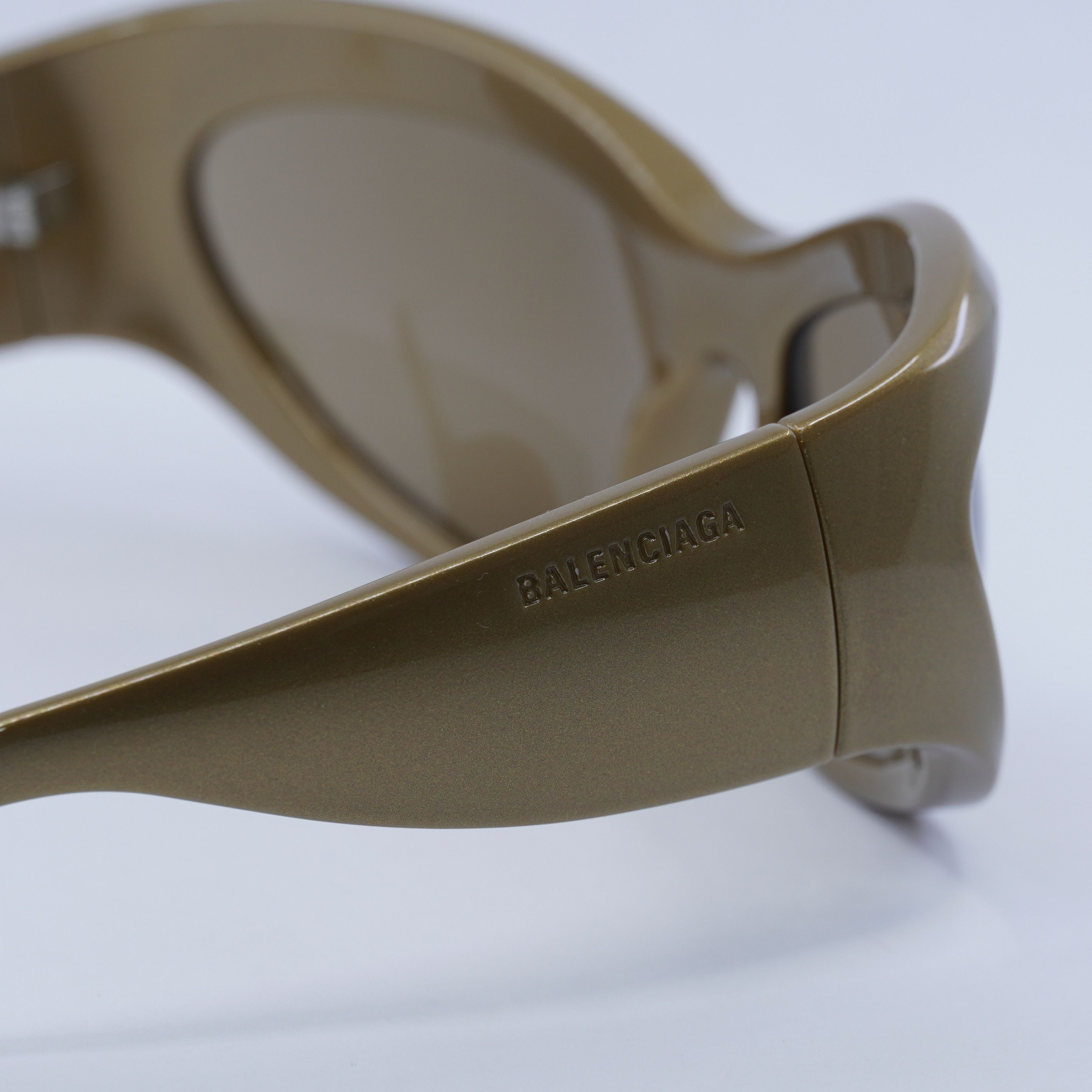 Balenciaga Balenciaga BB0228S 004 Sunglasses Gold Geometric Frame Size ONE SIZE - 9 Thumbnail