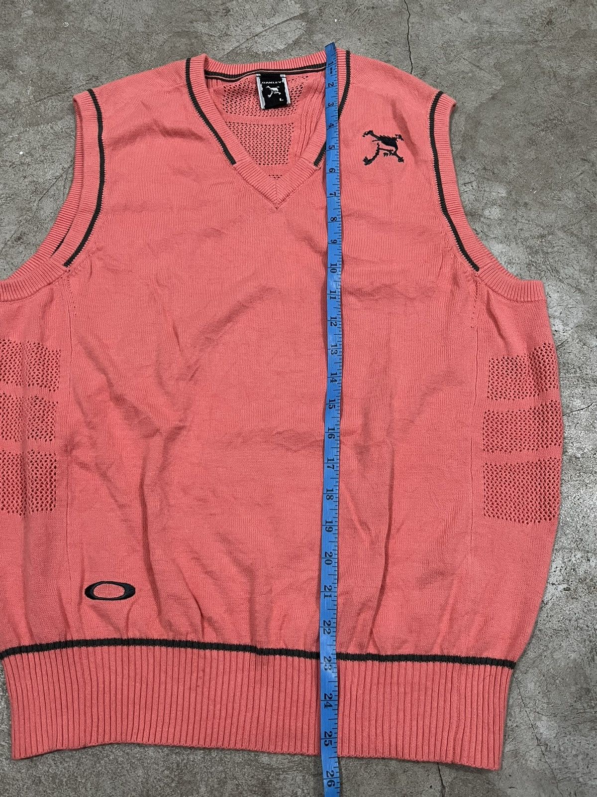 Oakley × Travis Scott × Vintage Rare! Pink Oakley Softwear Skull Logo Design Knitted Vest Size US L / EU 52-54 / 3 - 8 Thumbnail