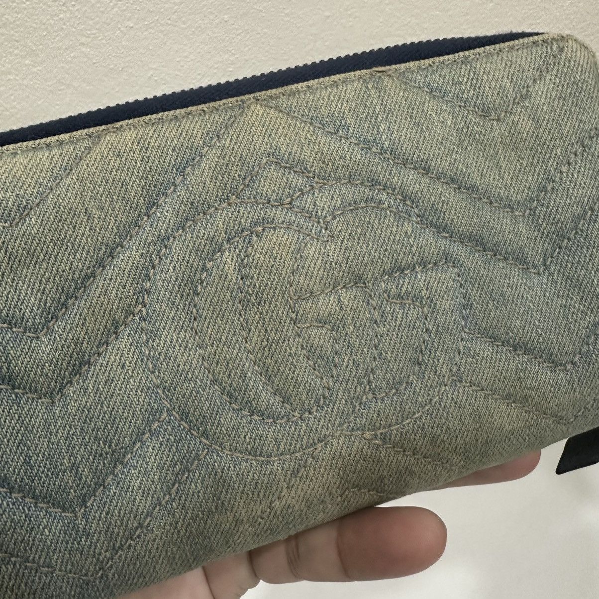 Gucci ‼️YES‼️AUTHENTIC GUCCI GG ROUND ZIPPER WALLET BLUE DENIM Size ONE SIZE - 8 Thumbnail