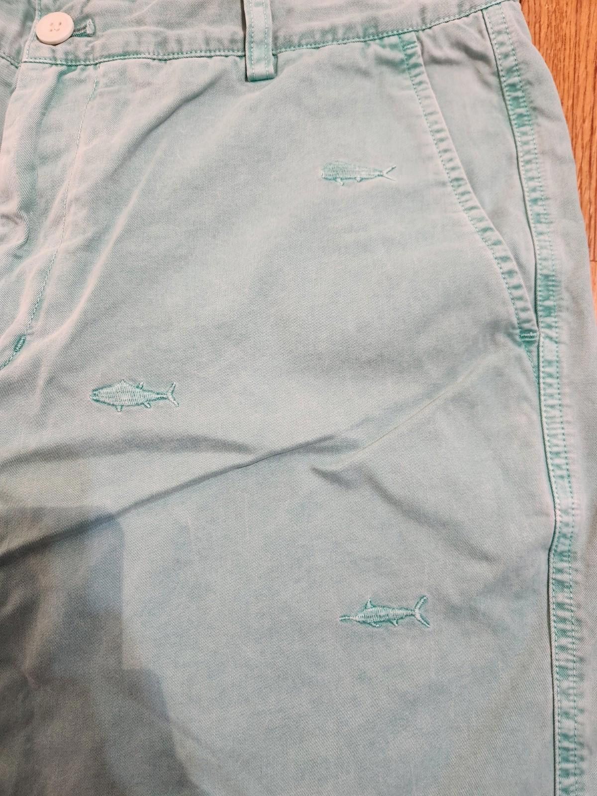 Vineyard Vines Vineyard Vines Embroidered Fish Casual Shorts Green Teal 33 Size US 33 - 2 Thumbnail