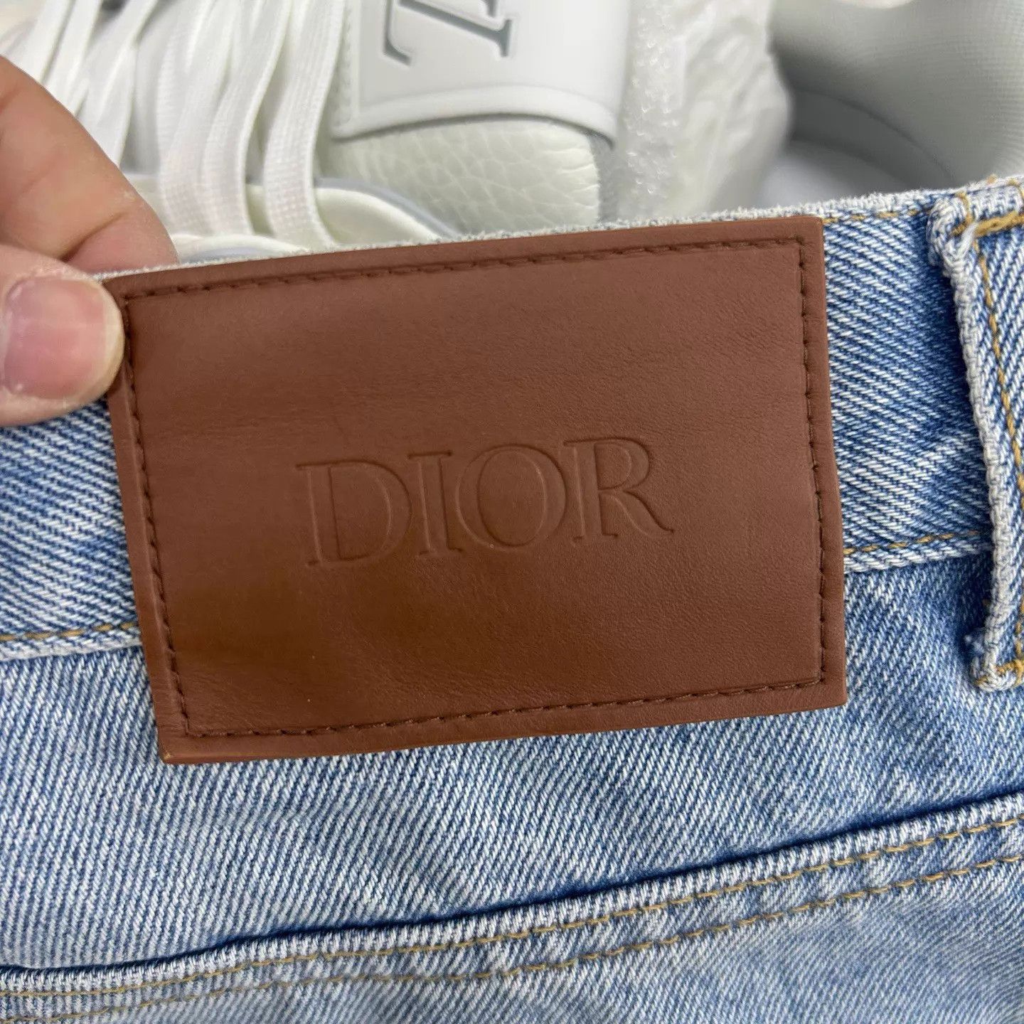 Dior Dior 99 New Washed Blue Leather Logo Jeans 30 Size US 30 / EU 46 - 3 Thumbnail