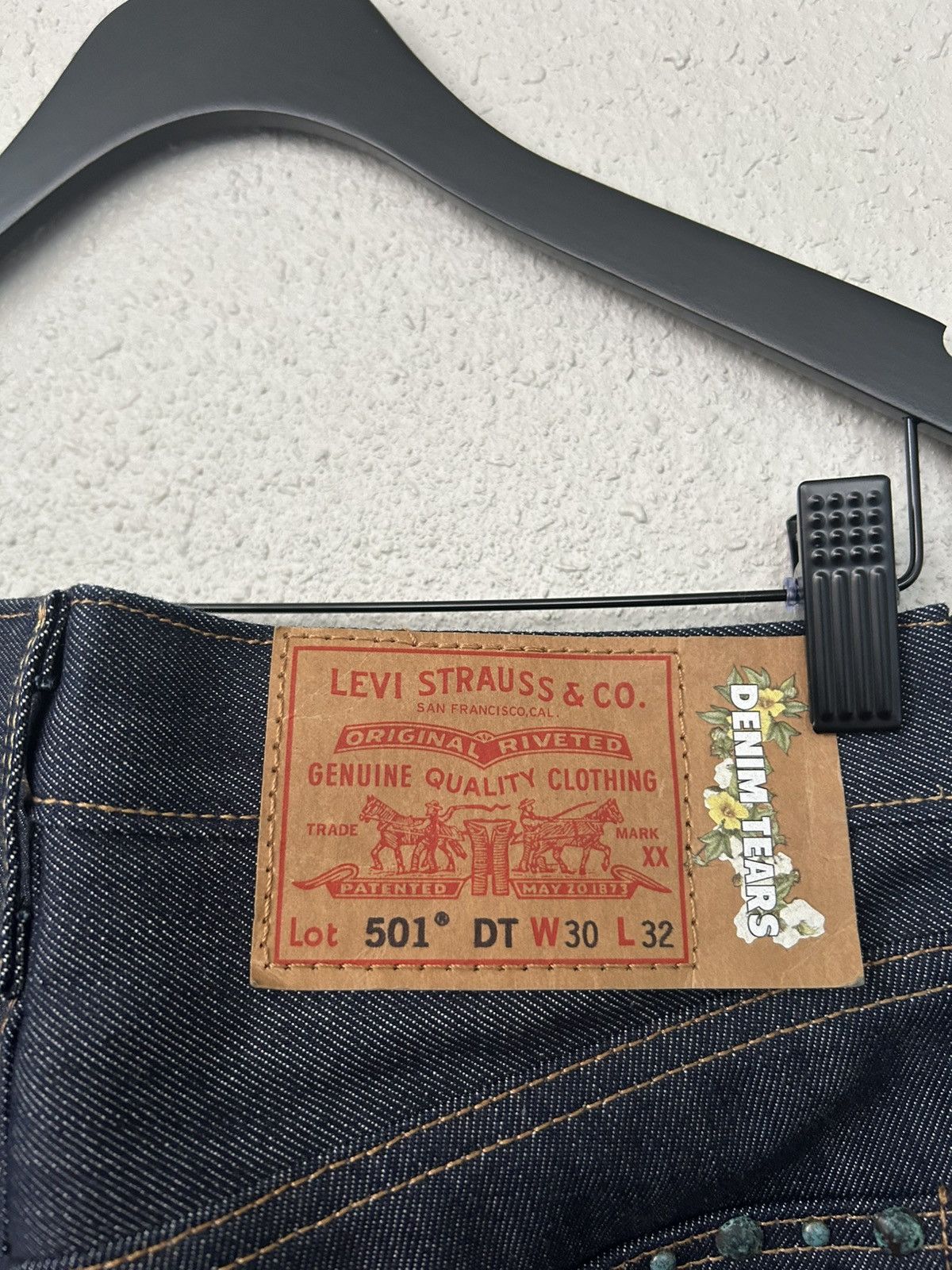 DENIM TEARS × Levi's DENIM TEARS LEVIS RHINESTONE COTTON WREATH DENIM Size US 30 / EU 46 - 6 Thumbnail
