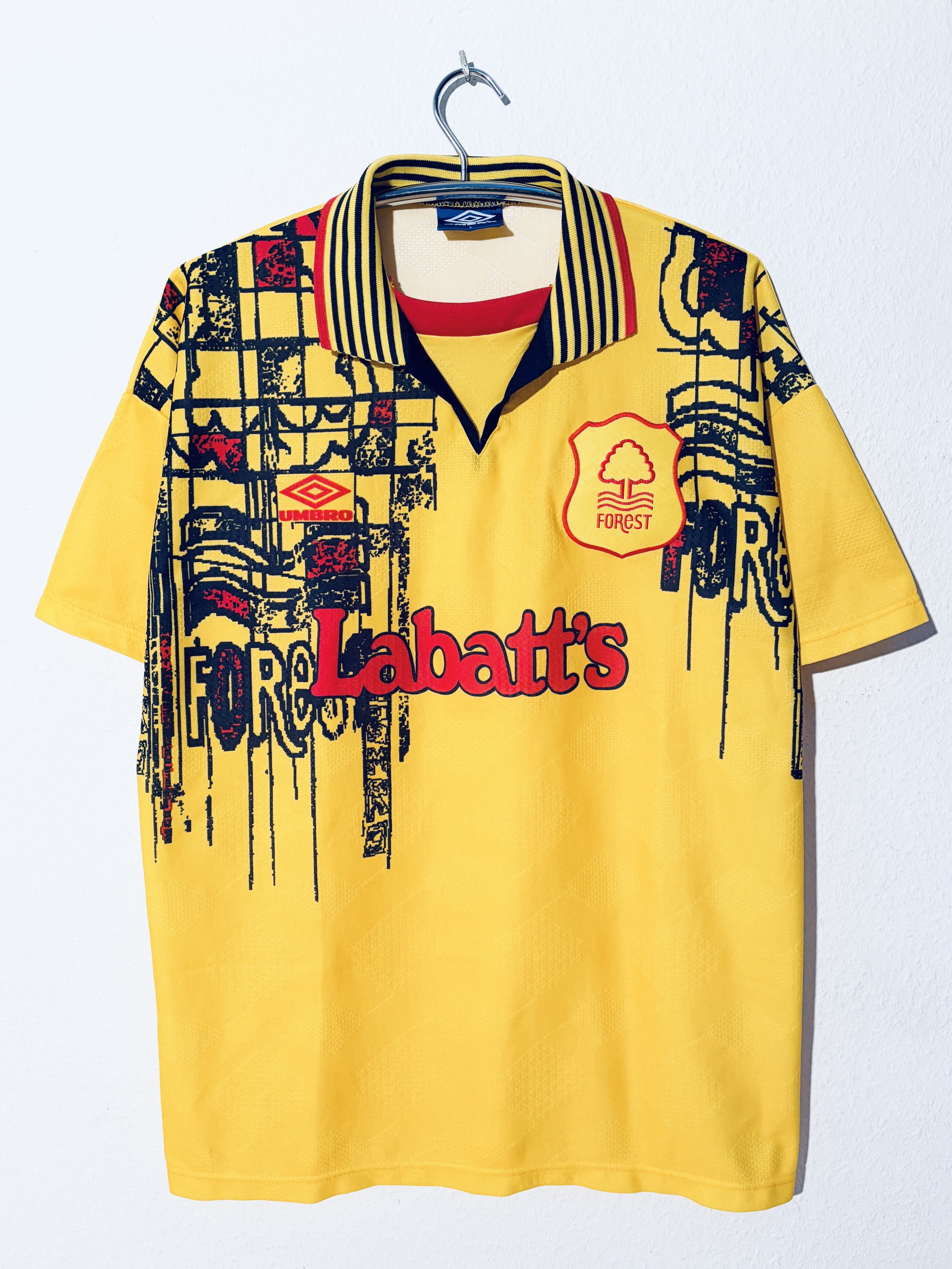 Umbro Nottingham Forest Away Football Shirt 1995 1997 Umbro 95/97 Size US L / EU 52-54 / 3 - 1 Thumbnail