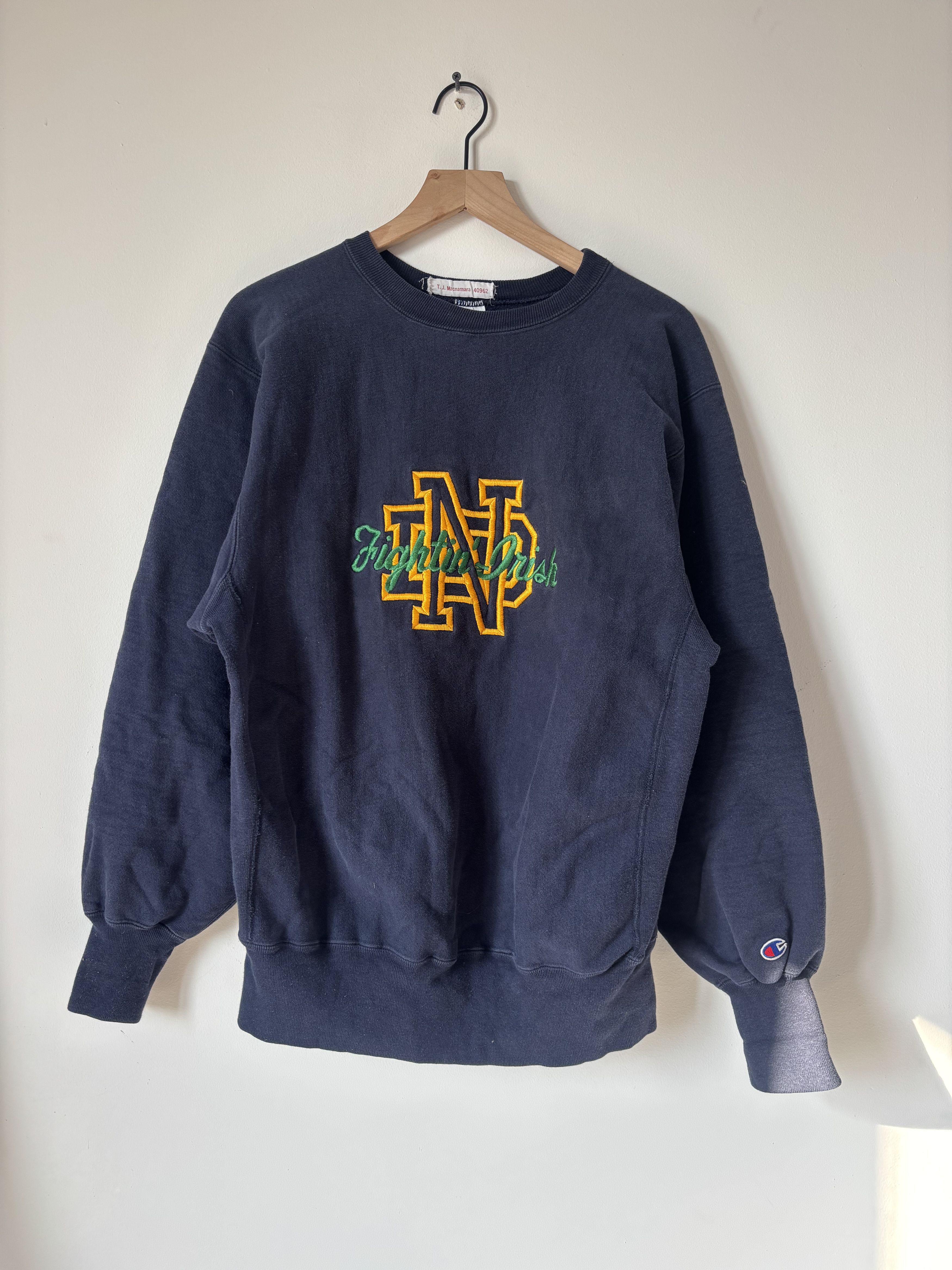 Champion Notre Dame Fightin Irish Reverse Weave Crewneck Sweater Navy Size US XL / EU 56 / 4 - 1 Thumbnail