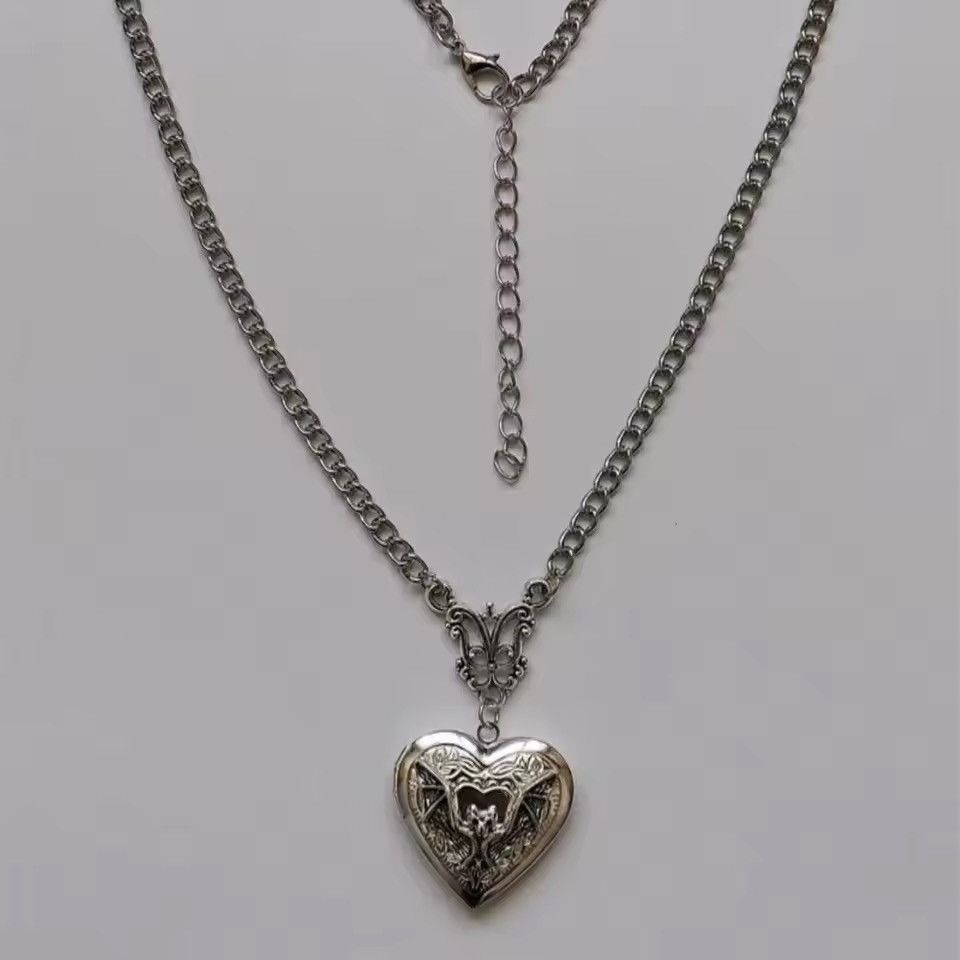 Jewelry Bat Heart Pendant Necklace Size ONE SIZE - 3 Thumbnail