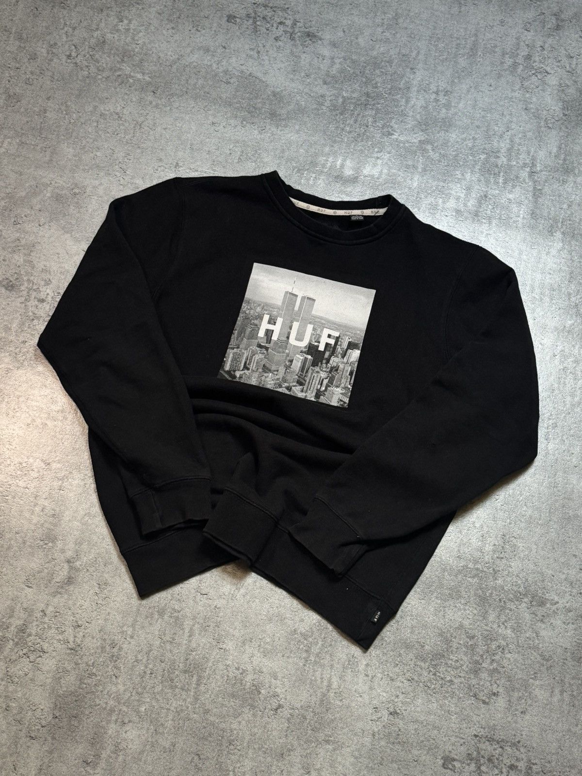 Huf × Vintage crewneck huf vintage y2k skate blockcore Size US S / EU 44-46 / 1 - 3 Thumbnail