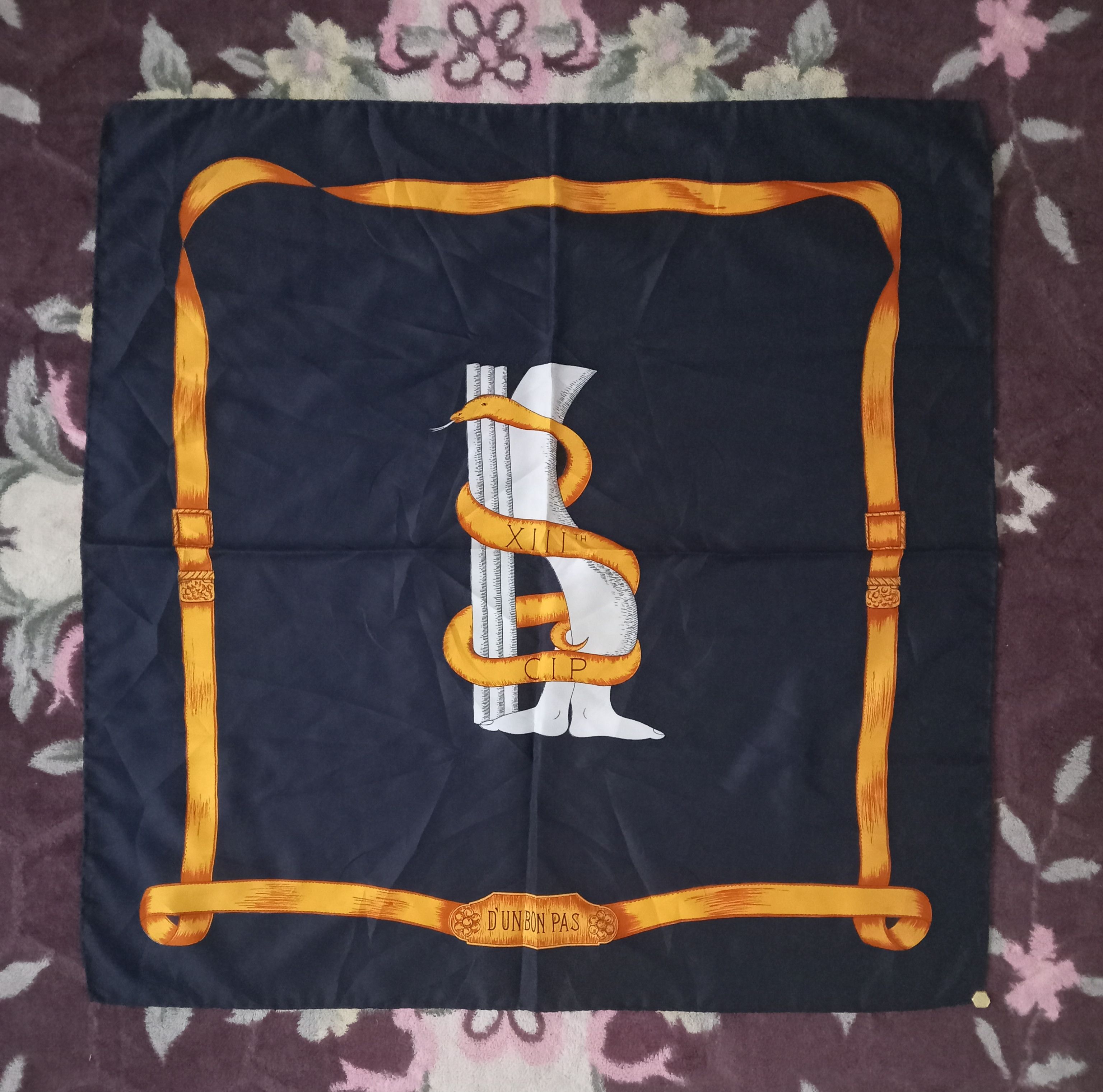 Vintage Vintage D' UN BON PAS Limited Edition Scarf Size ONE SIZE - 1 Thumbnail