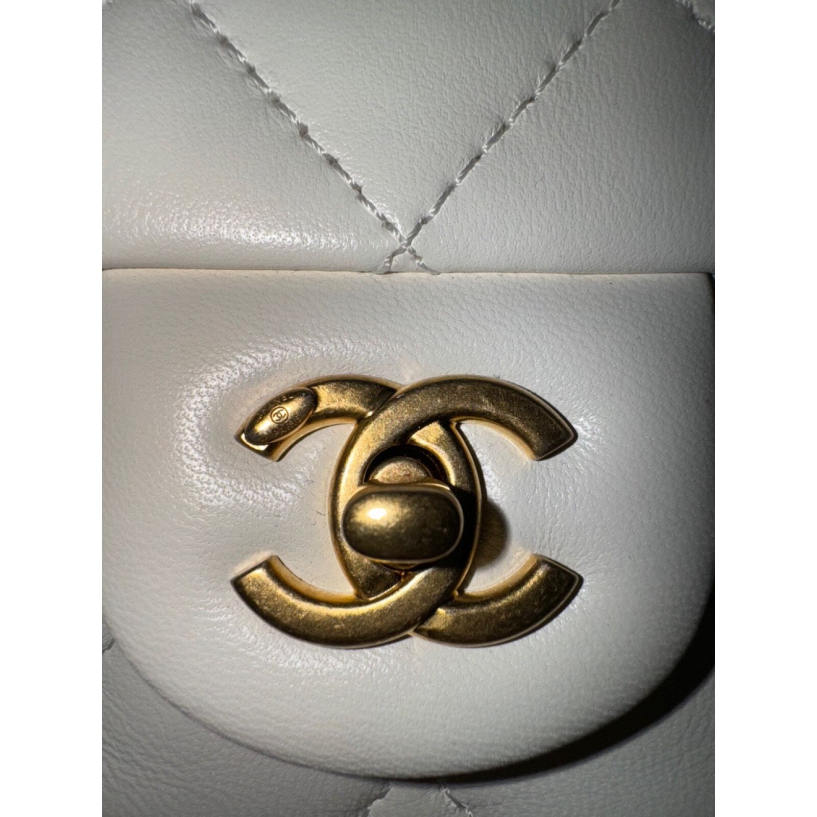 Chanel Chanel Mini Flap Open Heart Gold Logo Shoulder Crossbody Bag Size ONE SIZE - 11 Thumbnail