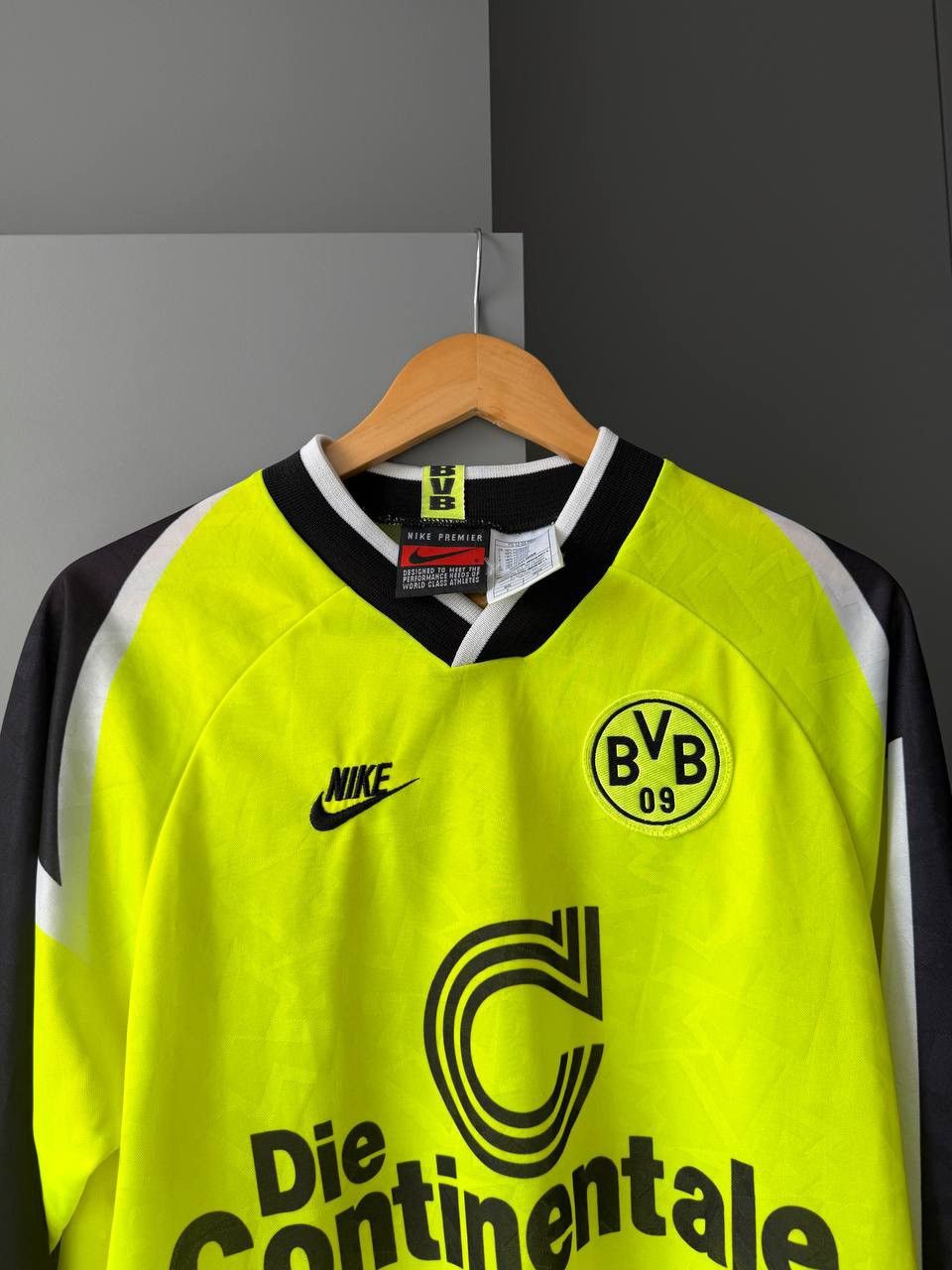 Nike Nike BVB Borussia Dortmund 1996 Longsleeve Soccer Jersey Size US S / EU 44-46 / 1 - 2 Thumbnail