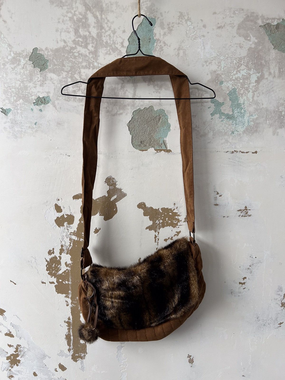 Japanese Brand VINTAGE AVANT-GARDE FURE BAG Size ONE SIZE - 1 Thumbnail