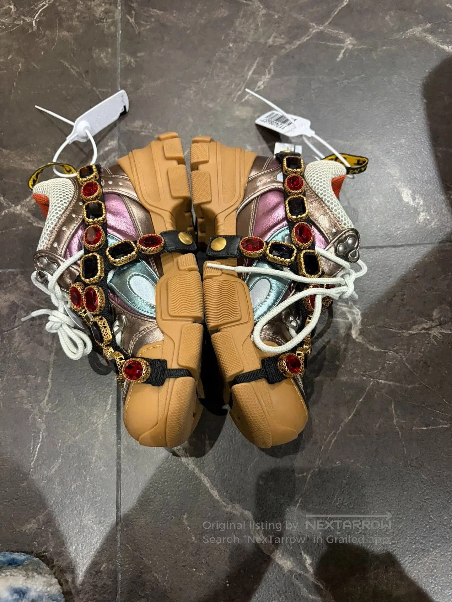 Gucci Gucci Flashtrek Low. Size US 5 / IT 35 - 2 Thumbnail