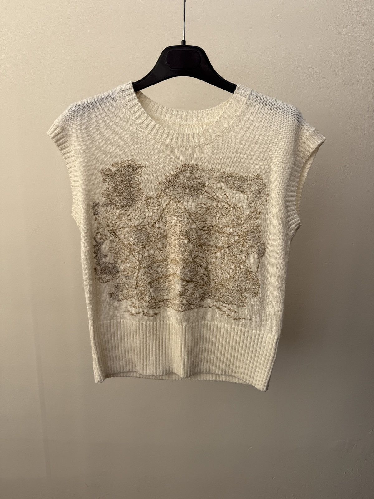 Dior Christian Dior Luxury Knit Vest Bee Embroidery Cream Womens Size S / US 4 / IT 40 - 1 Thumbnail