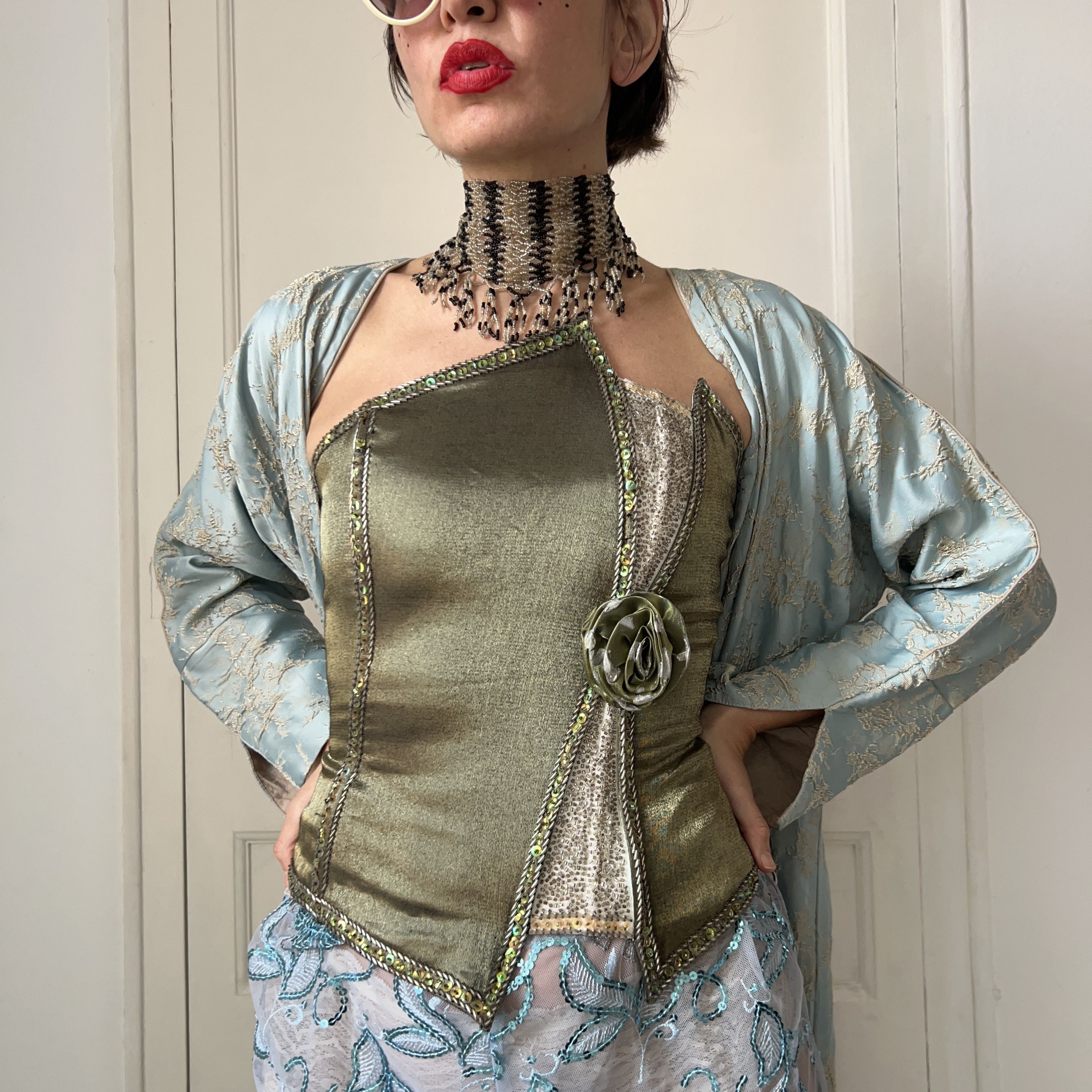 Handmade Vintage 90s satin green beaded embroidered corset top Size S / US 4 / IT 40 - 3 Thumbnail