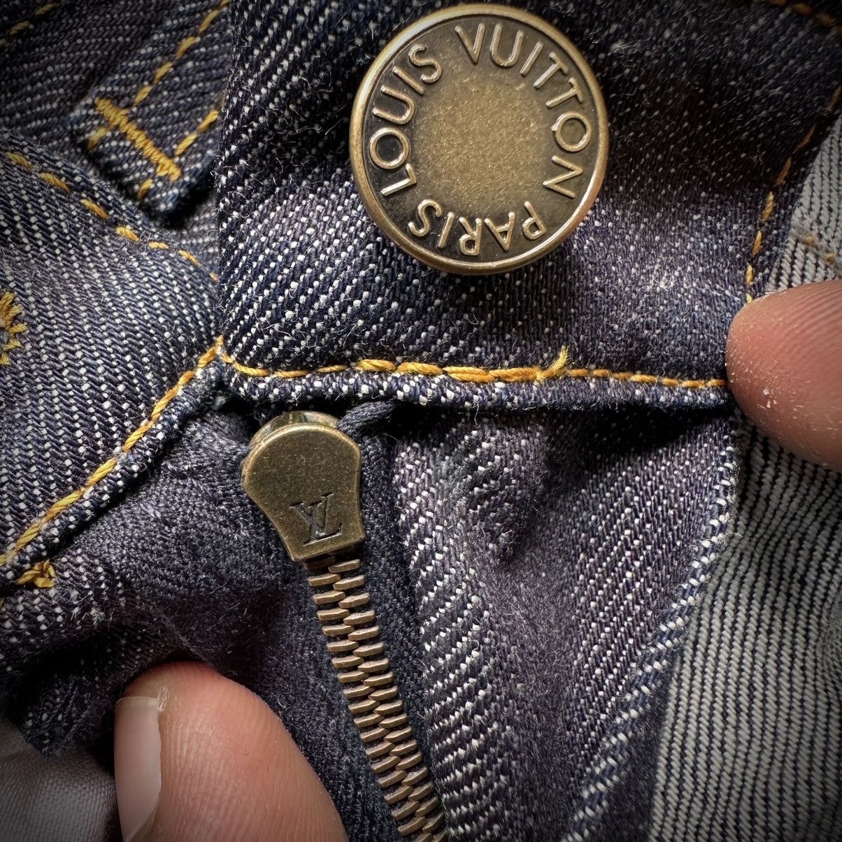 Louis Vuitton Vintage Louis Vuitton Boot cut Jeans Raw Indigo Size US 28 / EU 44 - 13 Thumbnail