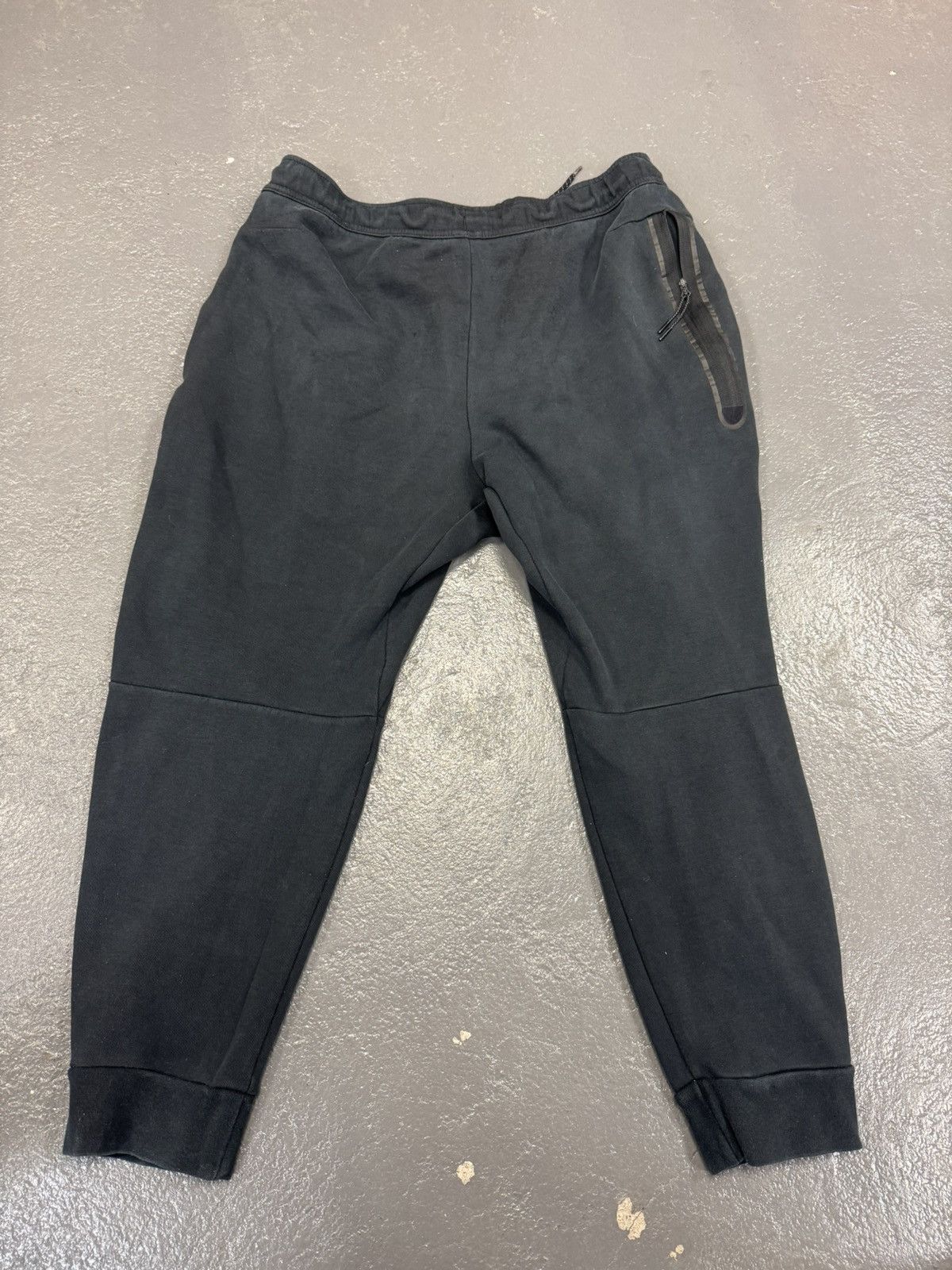 Nike Black Nike tech sweat pants Size US 40 / EU 56 - 2 Thumbnail