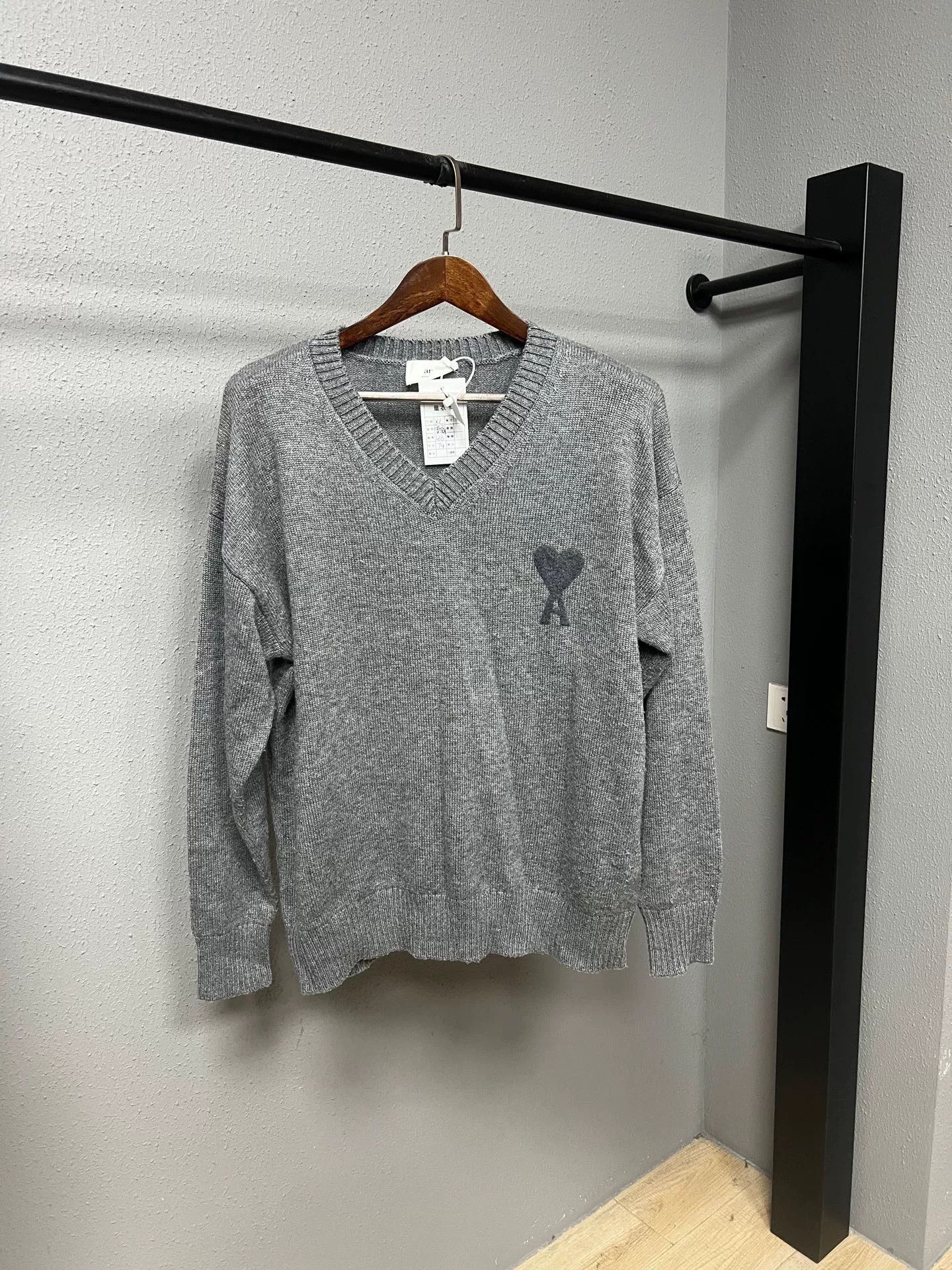 AMI gray heart-pattern sweater from Ami Size XL / US 12-14 / IT 48-50 - 1 Thumbnail
