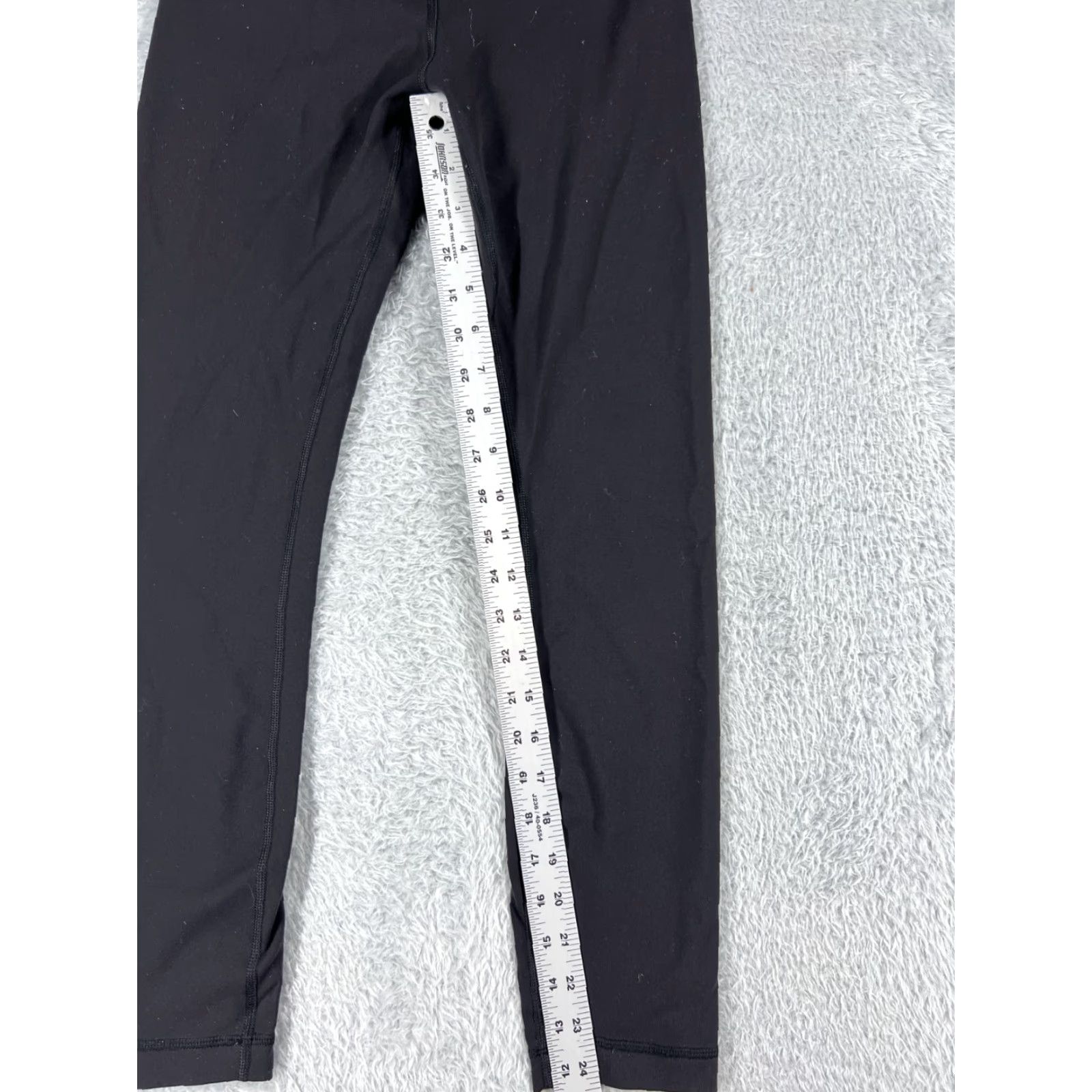 Lululemon Lululemon Wunder Under Compression Pants Womens 6 Black Crop Yoga Gym 20" Stretch Size 28" / US 6 / IT 42 - 5 Thumbnail