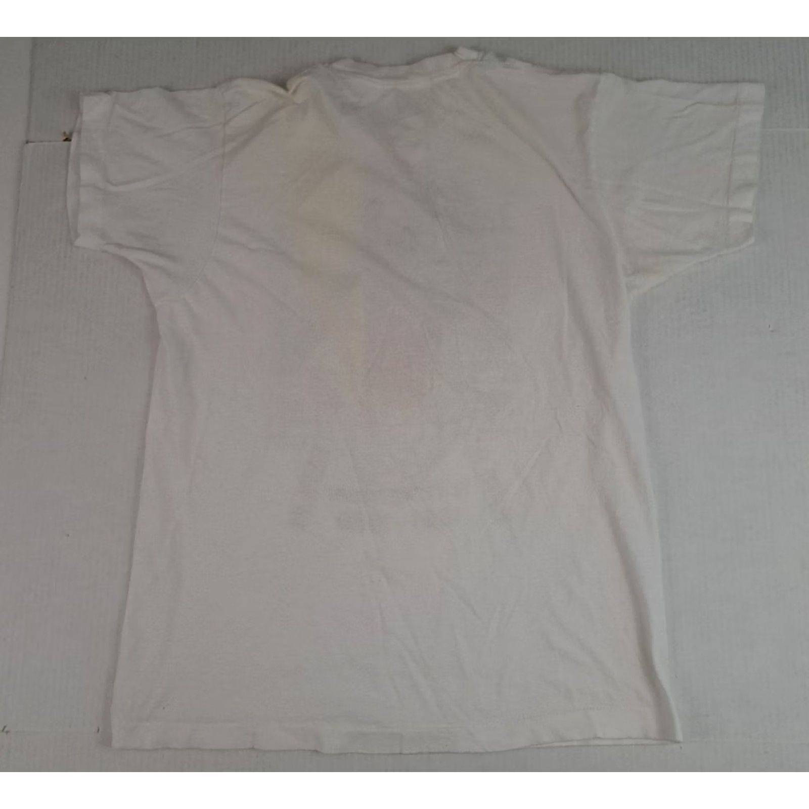 Vintage VINTAGE Berlin Wall 1989 USA Made Printed T-Shirt XL White Cotton Graphic Print Crew Neck Short Sleeve Unisex Adults 1980s Running Shirt Men Women Size US XL / EU 56 / 4 - 7 Thumbnail