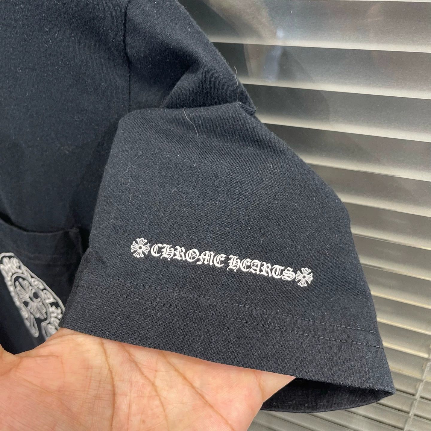 Chrome Hearts Chrome Hearts Classic Back Horseshoe Short Sleeve M (New) Size US M / EU 48-50 / 2 - 5 Thumbnail
