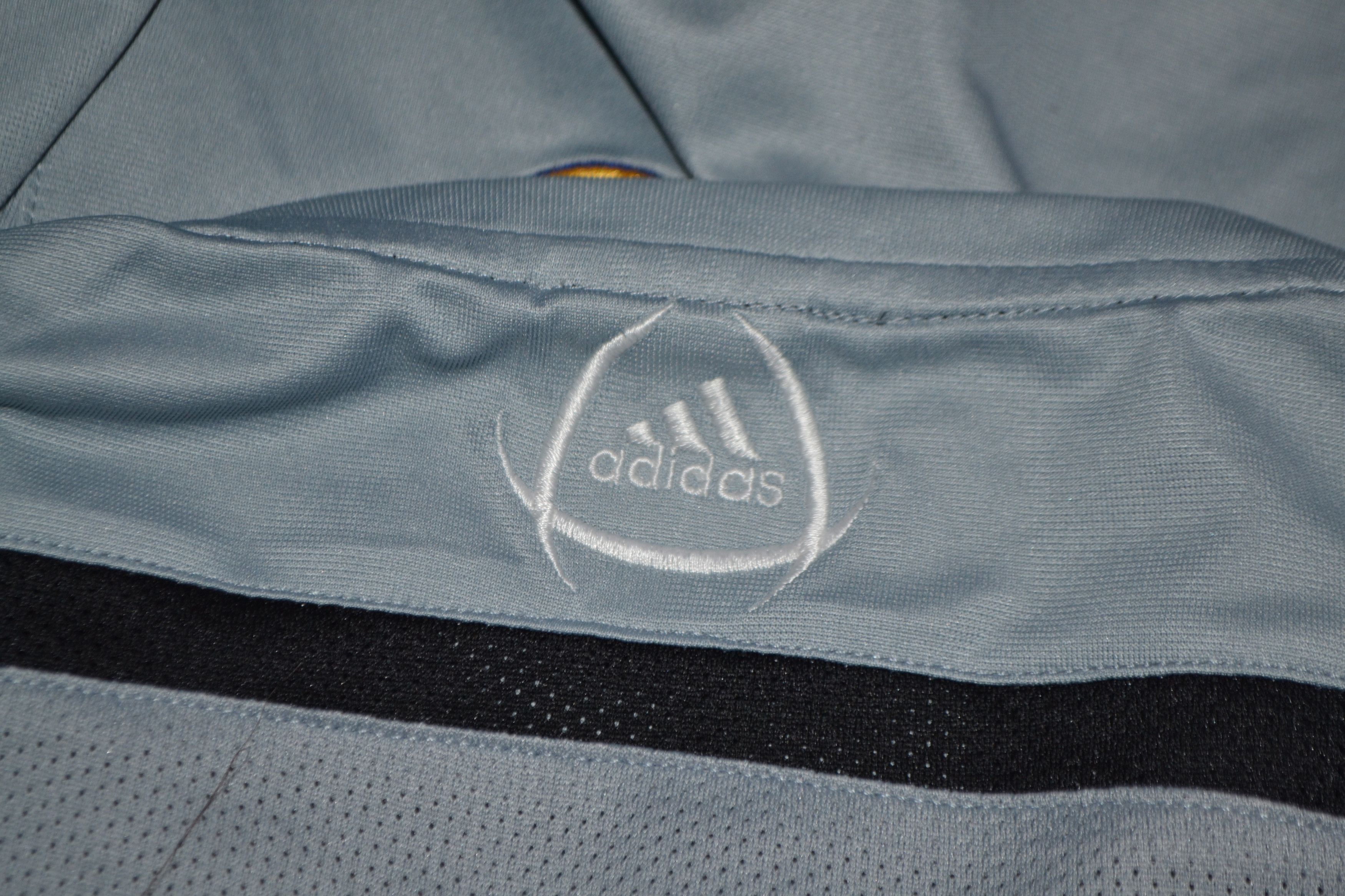Adidas Vintage Real Madrid Training 2004 Football Shirt Jersey Size US S / EU 44-46 / 1 - 8 Thumbnail