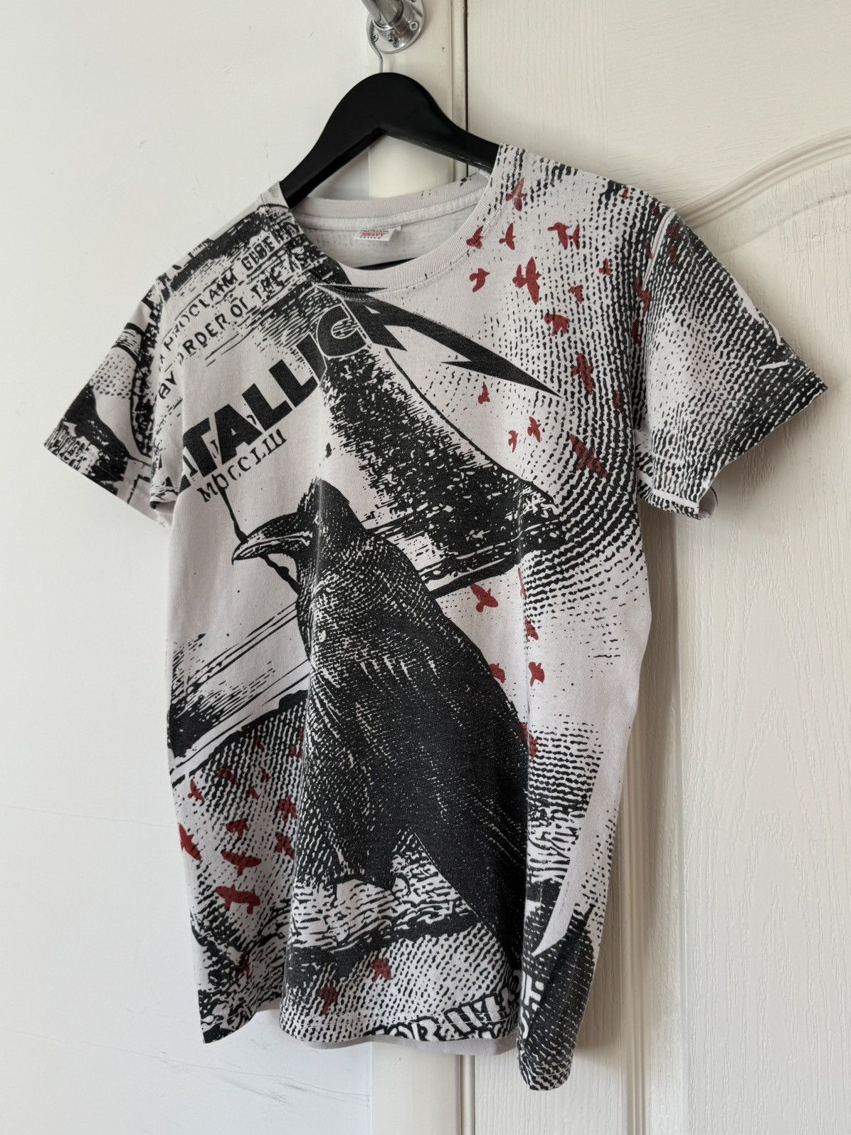 Band Tees Vintage Y2K Metallica Crow Print Band T Shirt Size US M / EU 48-50 / 2 - 1 Thumbnail