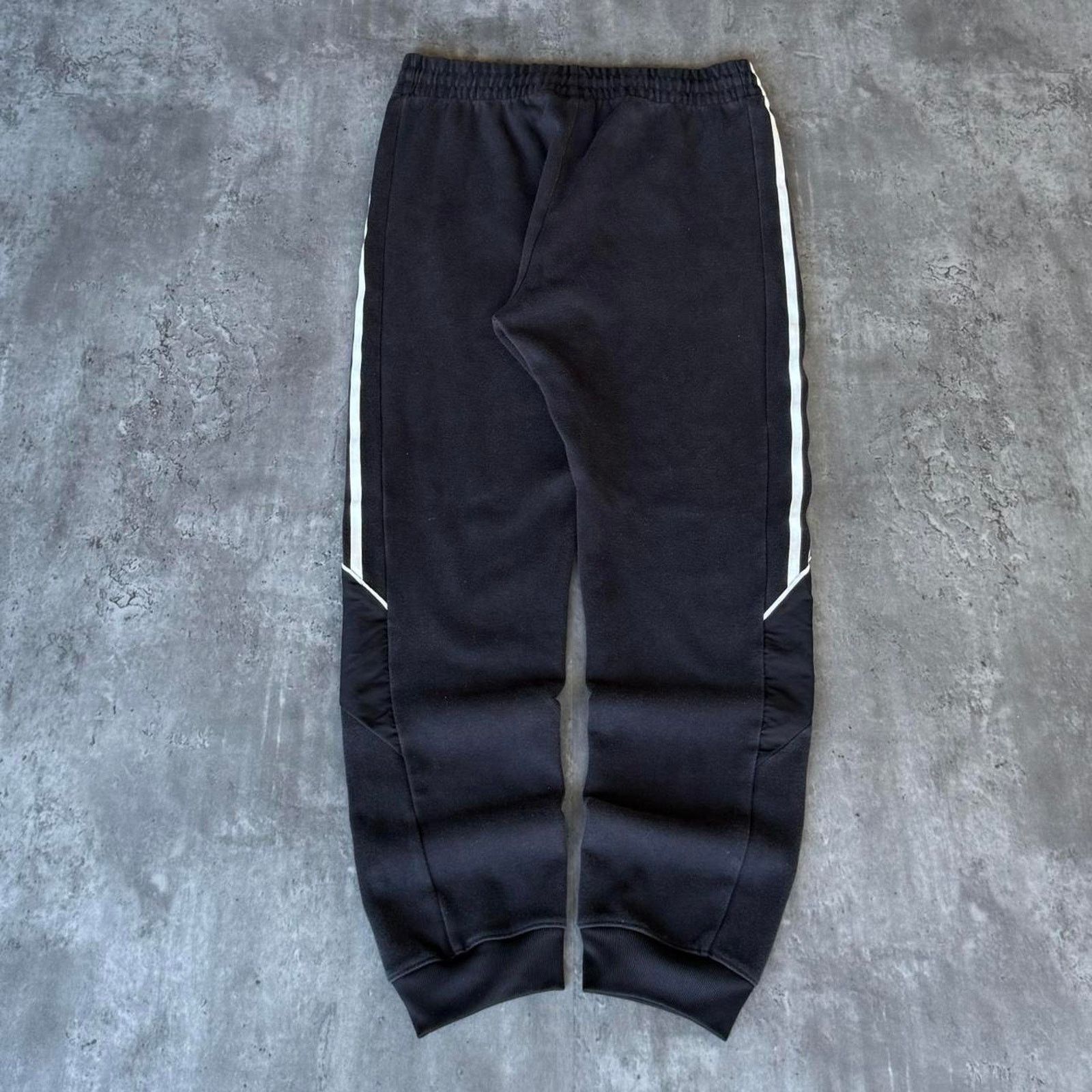 Adidas × Vintage Vintage Y2K Adidas Black Grunge Opium Technical Sweatpants Size US 32 / EU 48 - 2 Thumbnail