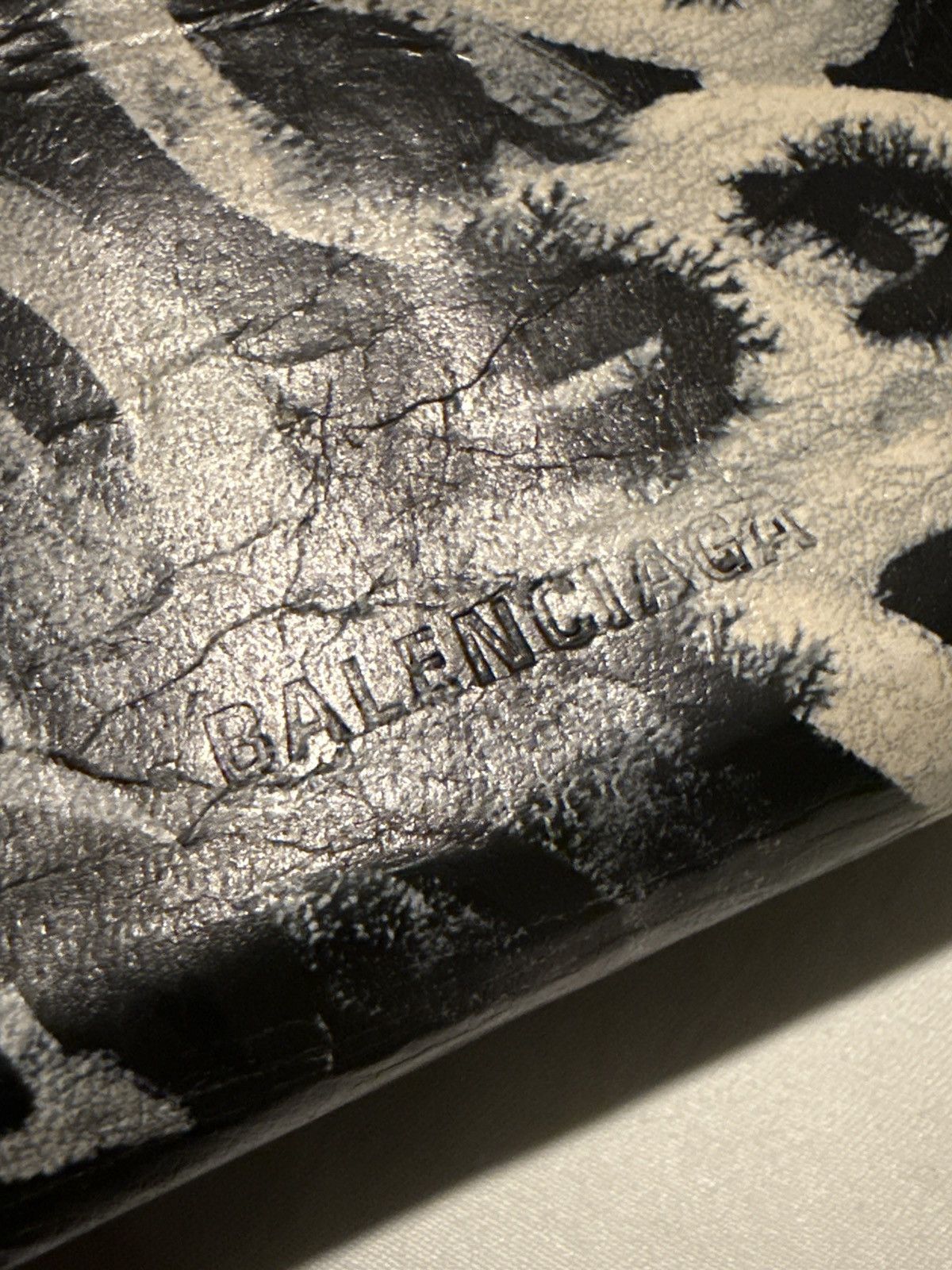 Balenciaga BALENCIAGA TRIFOLD GRAFFITI WALLET Size ONE SIZE - 8 Thumbnail