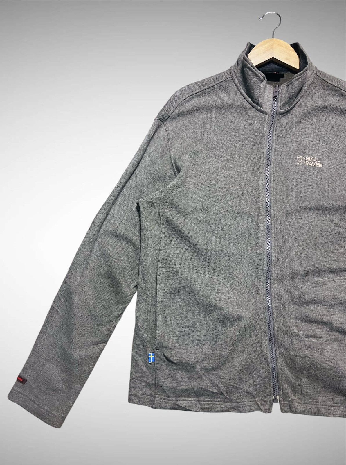 Fjallraven Vintage Fjallraven Zipper Sweatshirt Size US L / EU 52-54 / 3 - 4 Thumbnail