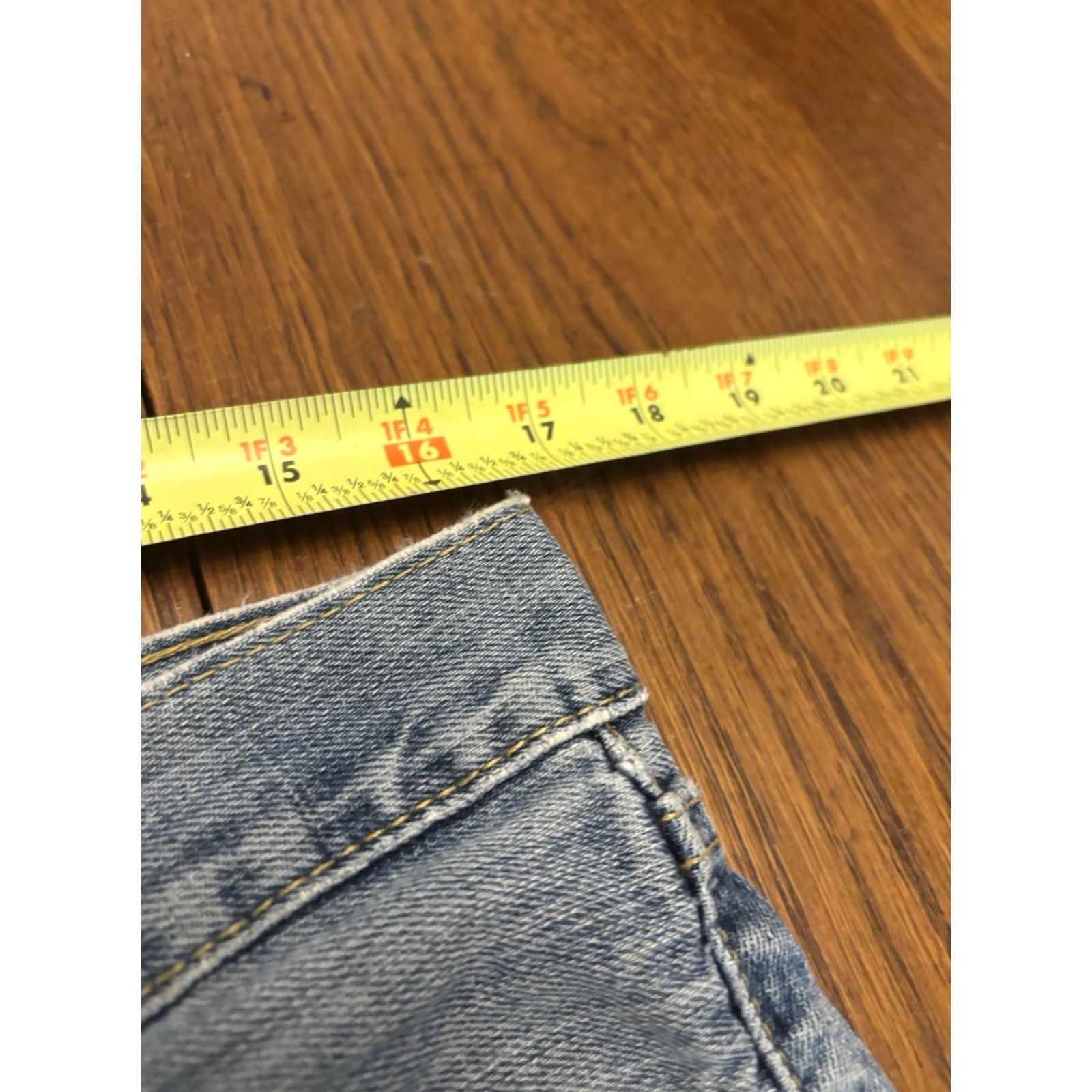 Levi's VINTAGE Levi's 505 Jeans Mens Straight Denim Light Wash Blue 33x32 Regular Inseam 32 USA - Mens Jeans? Size US 33 - 3 Thumbnail