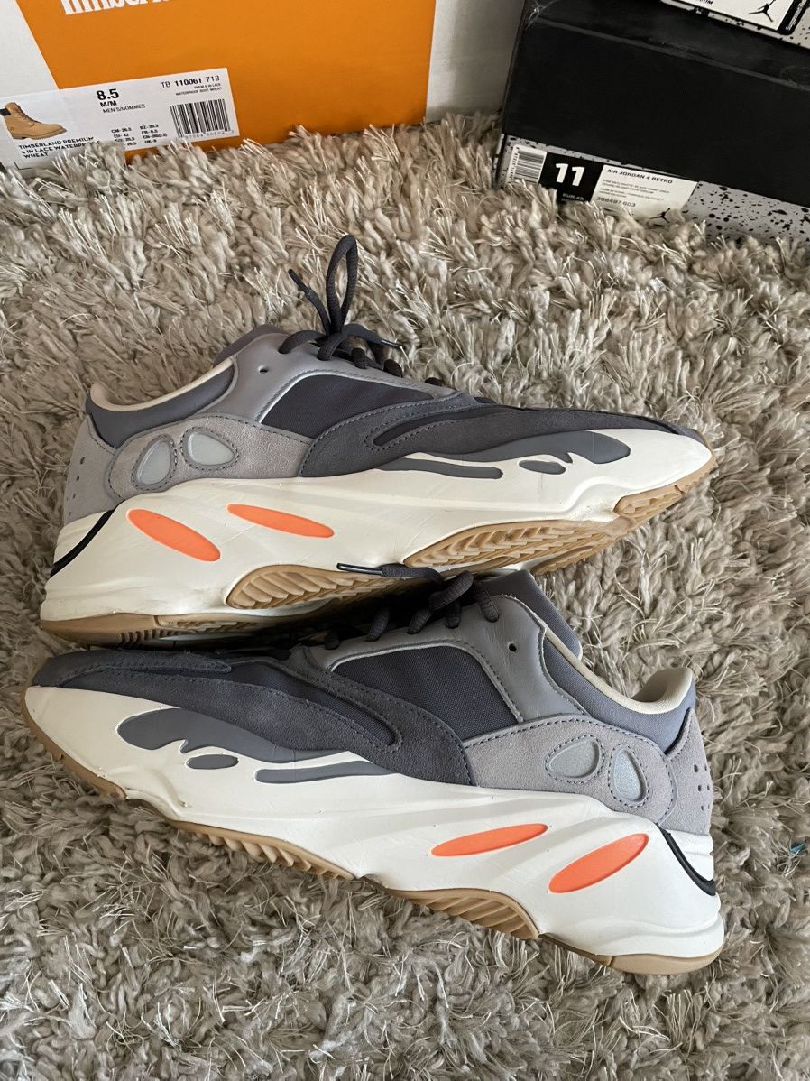 Yeezy Adidas Yeezy Boost 700 Magnet Size US 11 / EU 44 - 2 Thumbnail