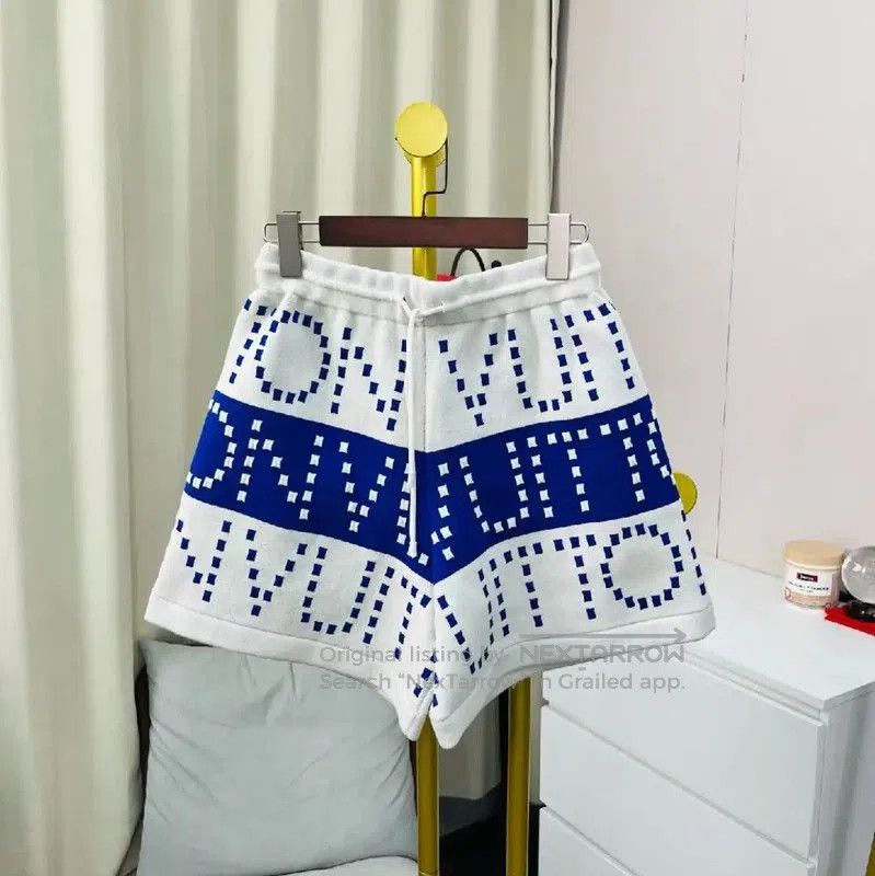 Other Louis Vuitton White Wool Women's Shorts . Size 22" - 1 Thumbnail