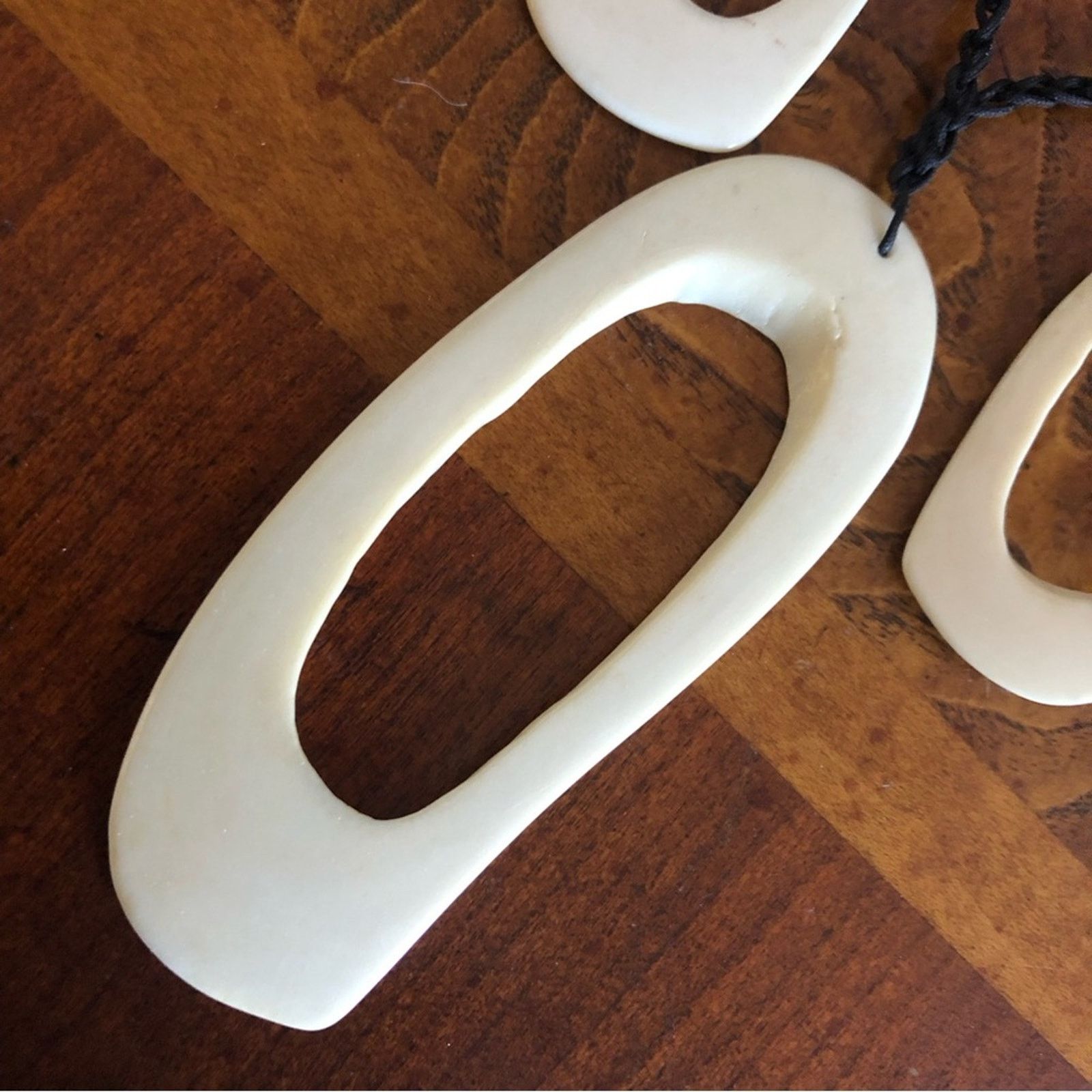 Handmade Handcrafted crochet simulated bone disc necklace Size ONE SIZE - 7 Thumbnail