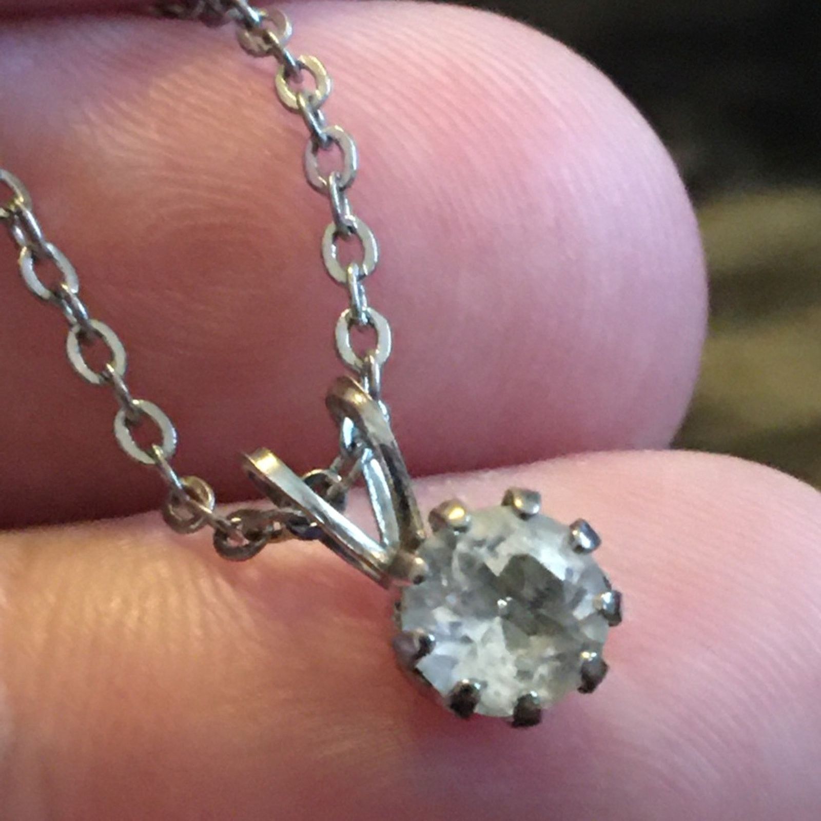 Vintage Vintage clear rhinestone pendant on silver chain Size ONE SIZE - 6 Thumbnail
